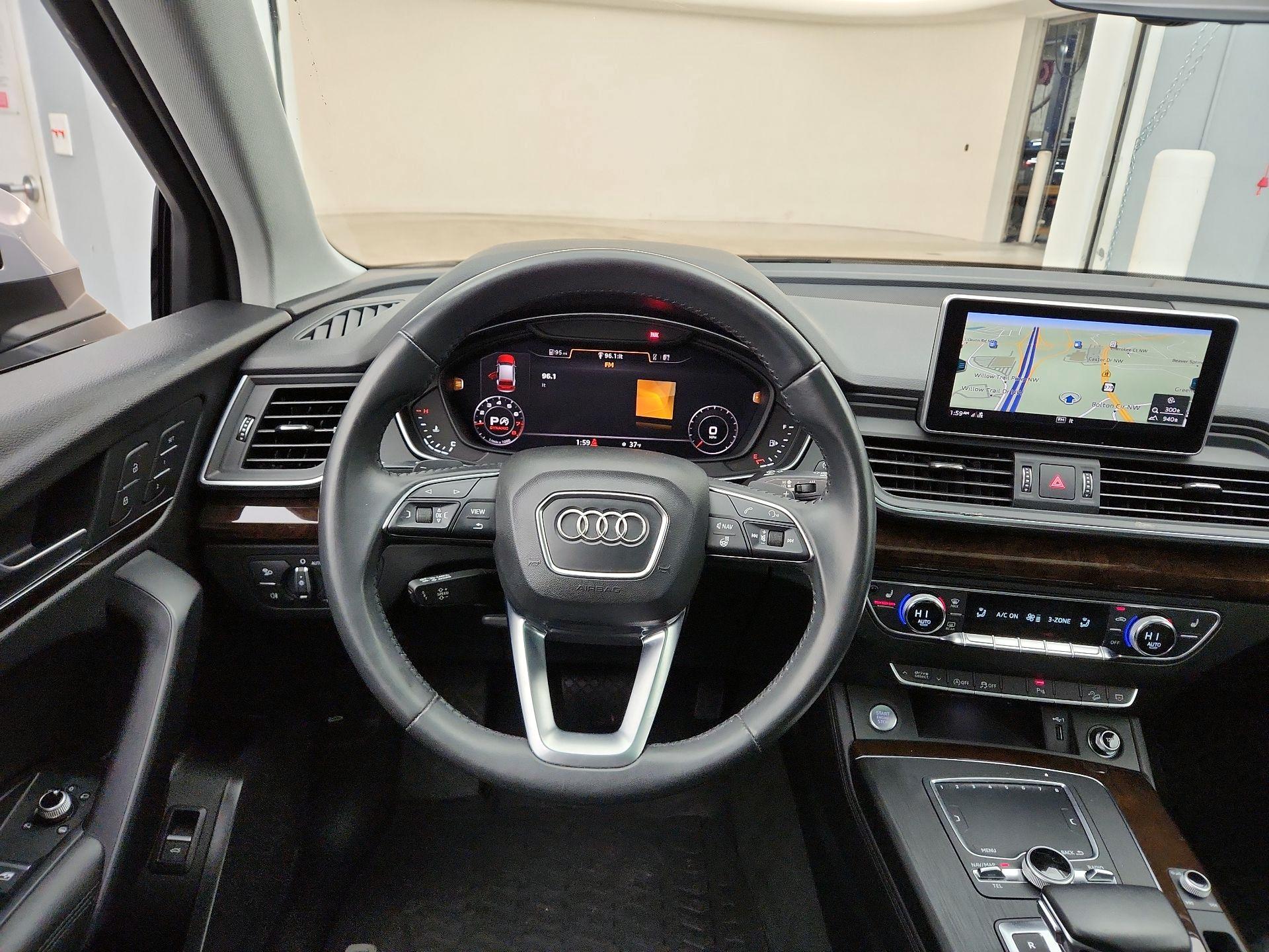 Thumbnail: 2020 Audi Q5 - 10