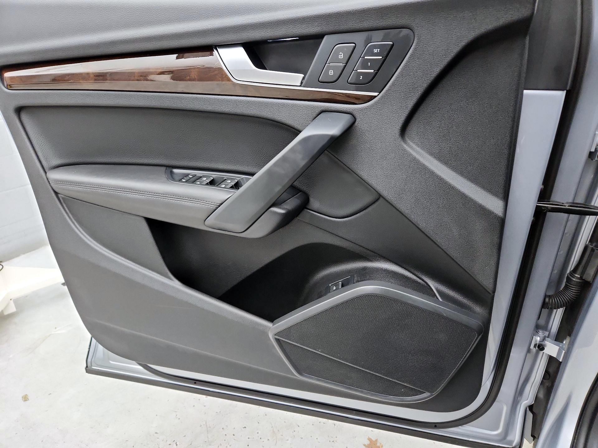 Thumbnail: 2020 Audi Q5 - 12