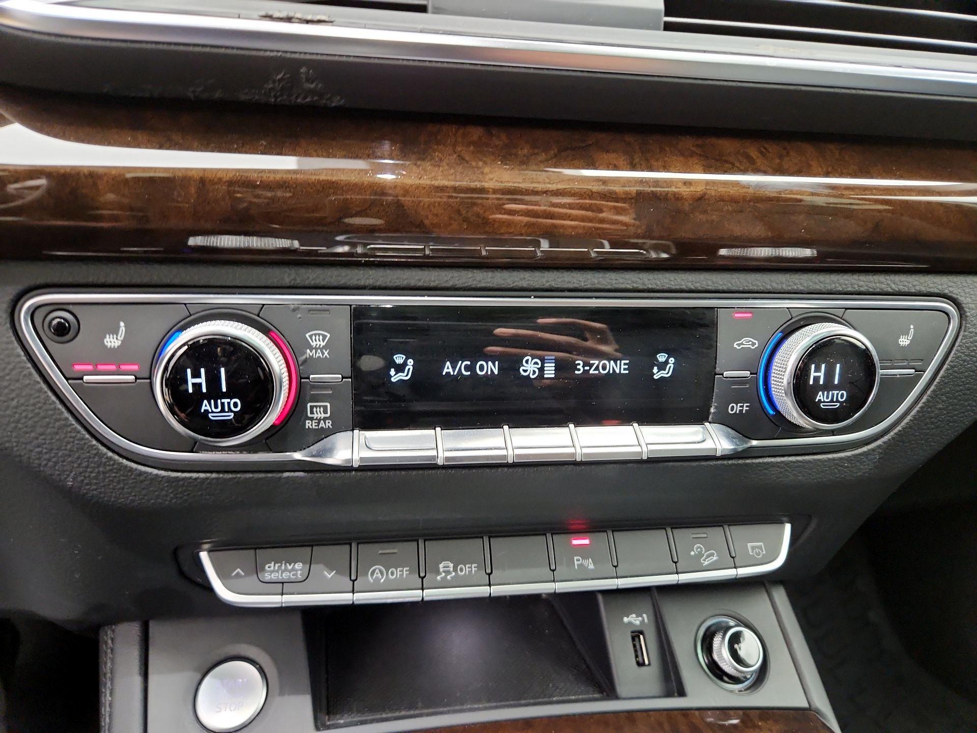 Thumbnail: 2020 Audi Q5 - 17