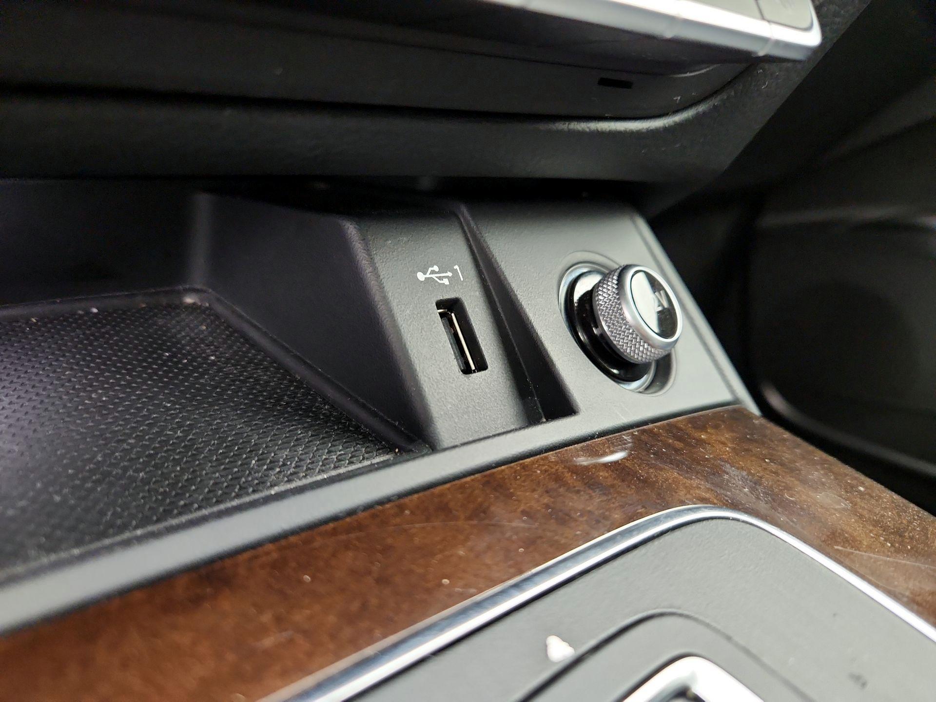 Thumbnail: 2020 Audi Q5 - 19