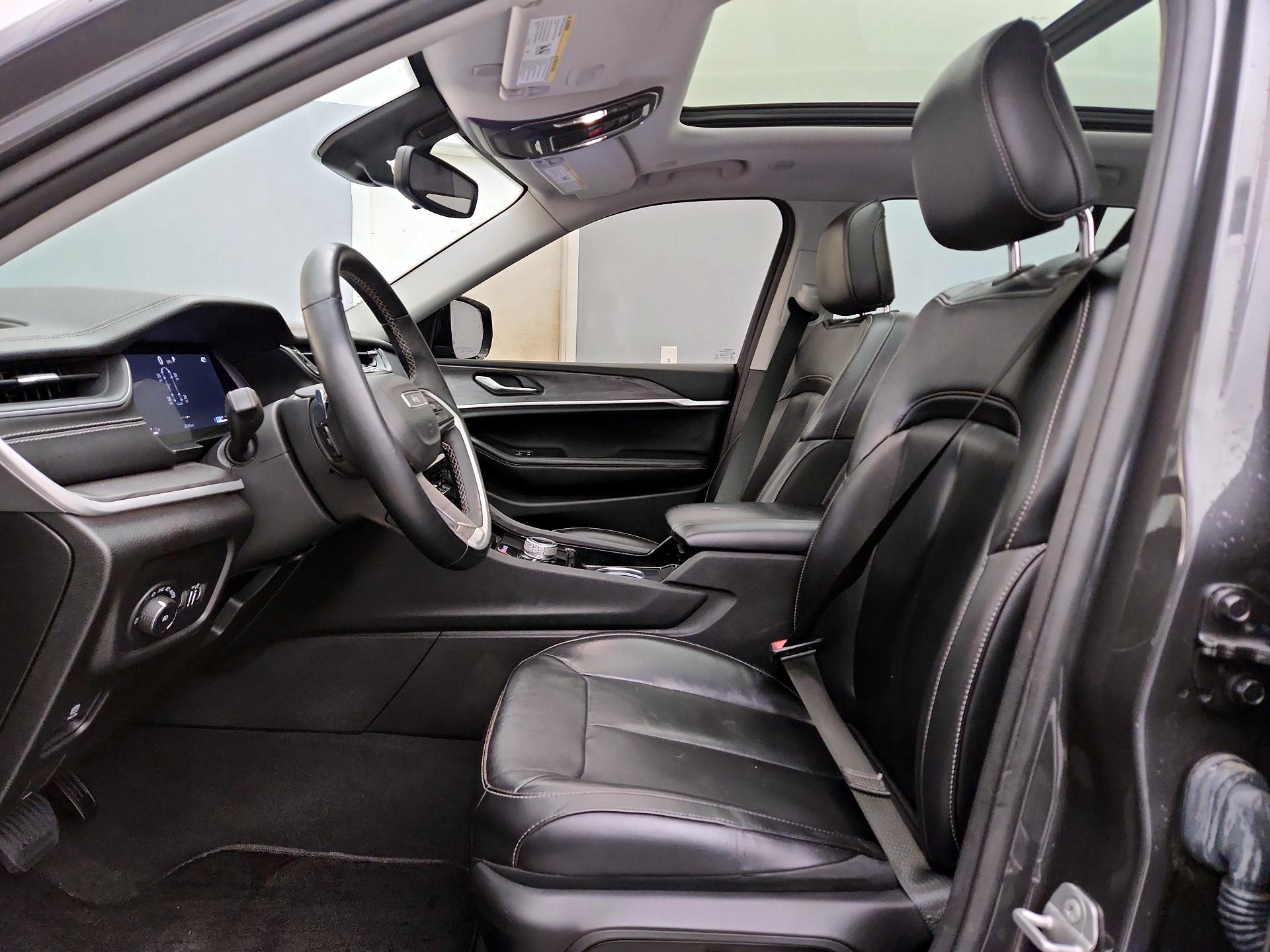 Thumbnail: 2022 Jeep Grand Cherokee - 11