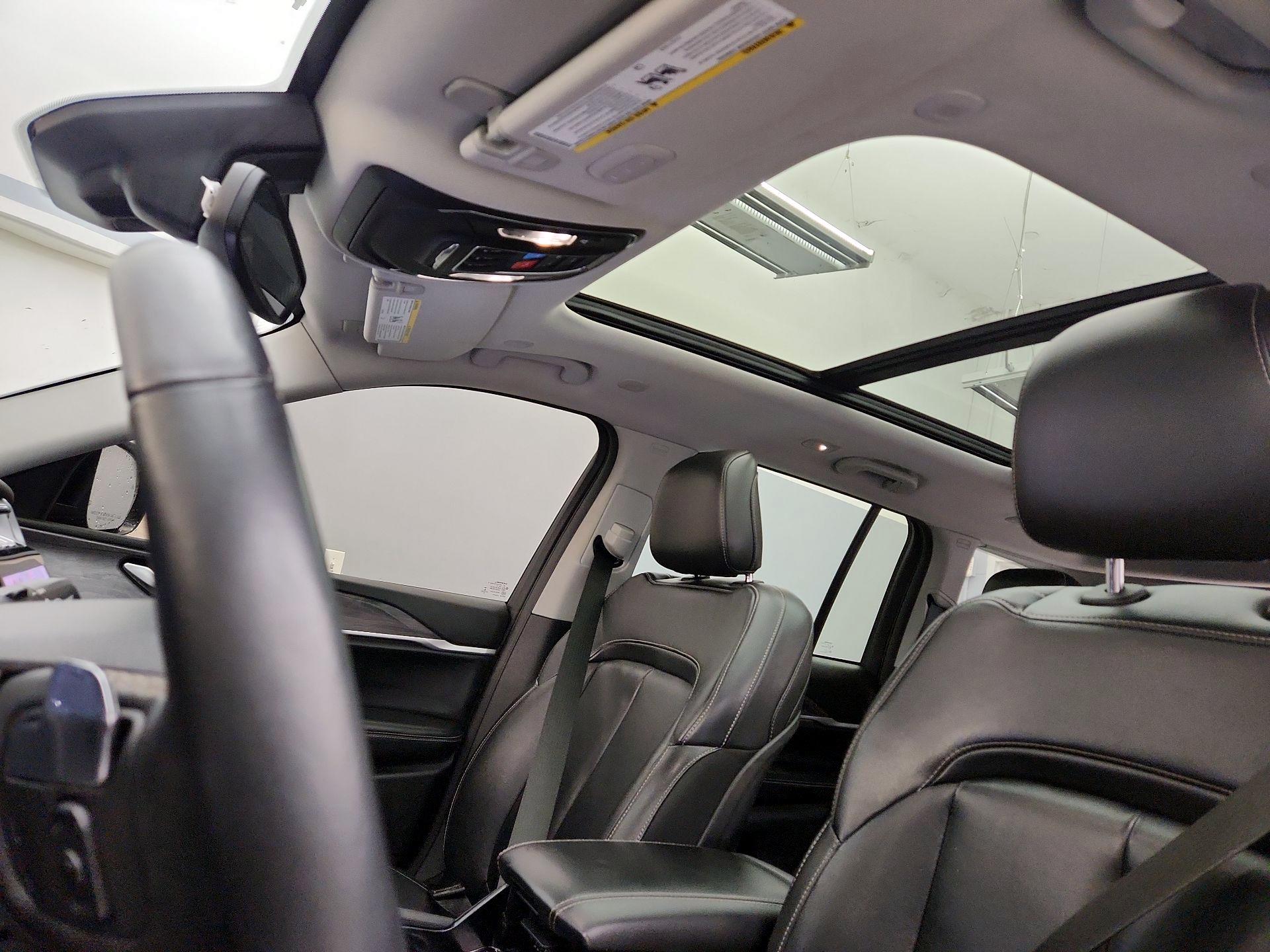 Thumbnail: 2022 Jeep Grand Cherokee - 20