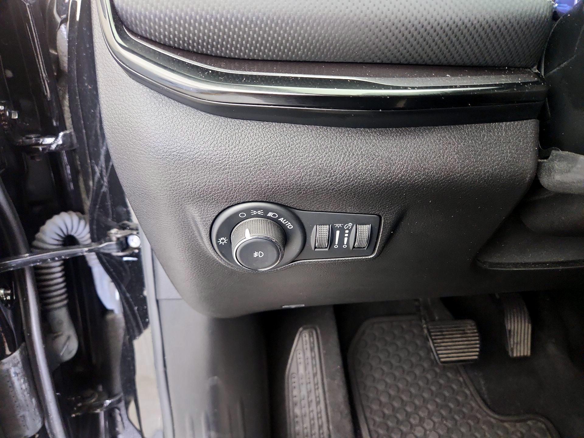 Thumbnail: 2022 Jeep Compass - 13