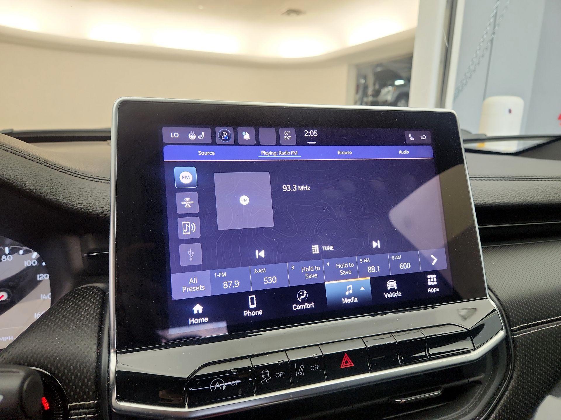 Thumbnail: 2022 Jeep Compass - 15