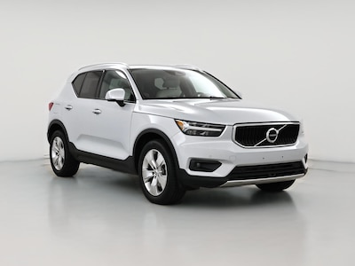 2022 Volvo XC40 T5 Momentum