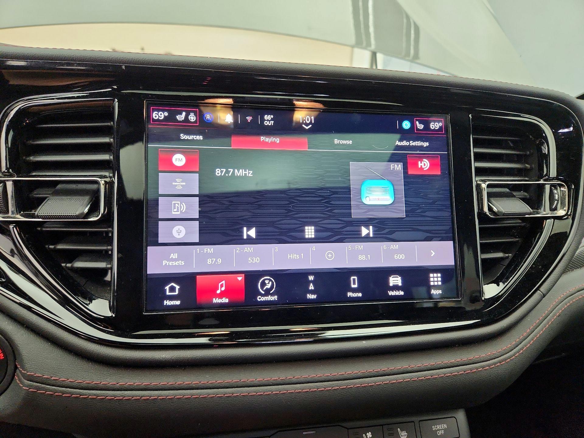 Thumbnail: 2022 Dodge Durango - 16