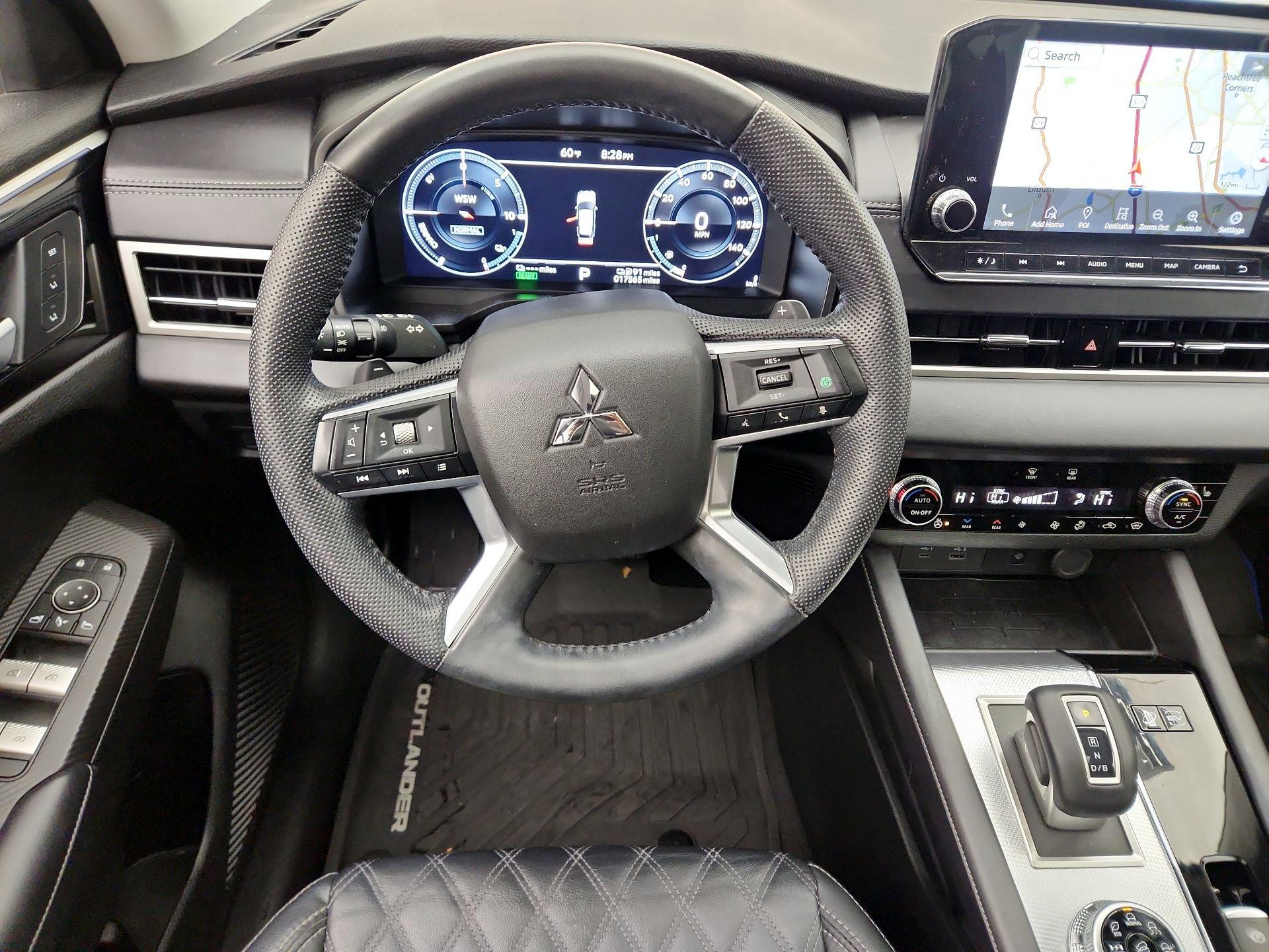 Thumbnail: 2023 Mitsubishi Outlander - 10