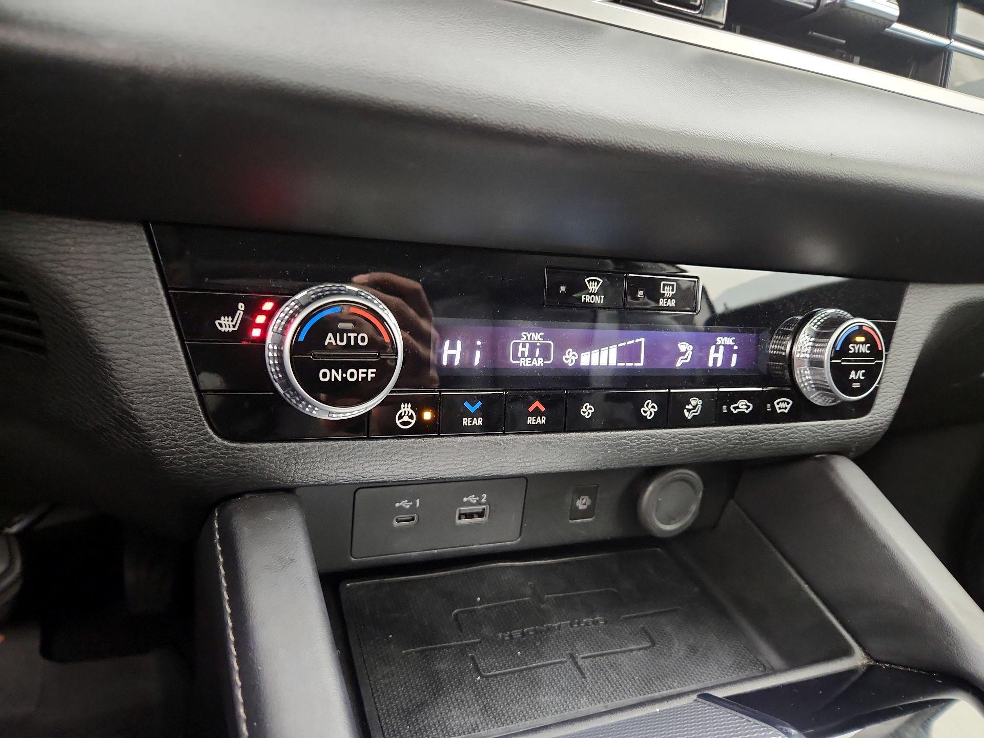 Thumbnail: 2023 Mitsubishi Outlander - 17