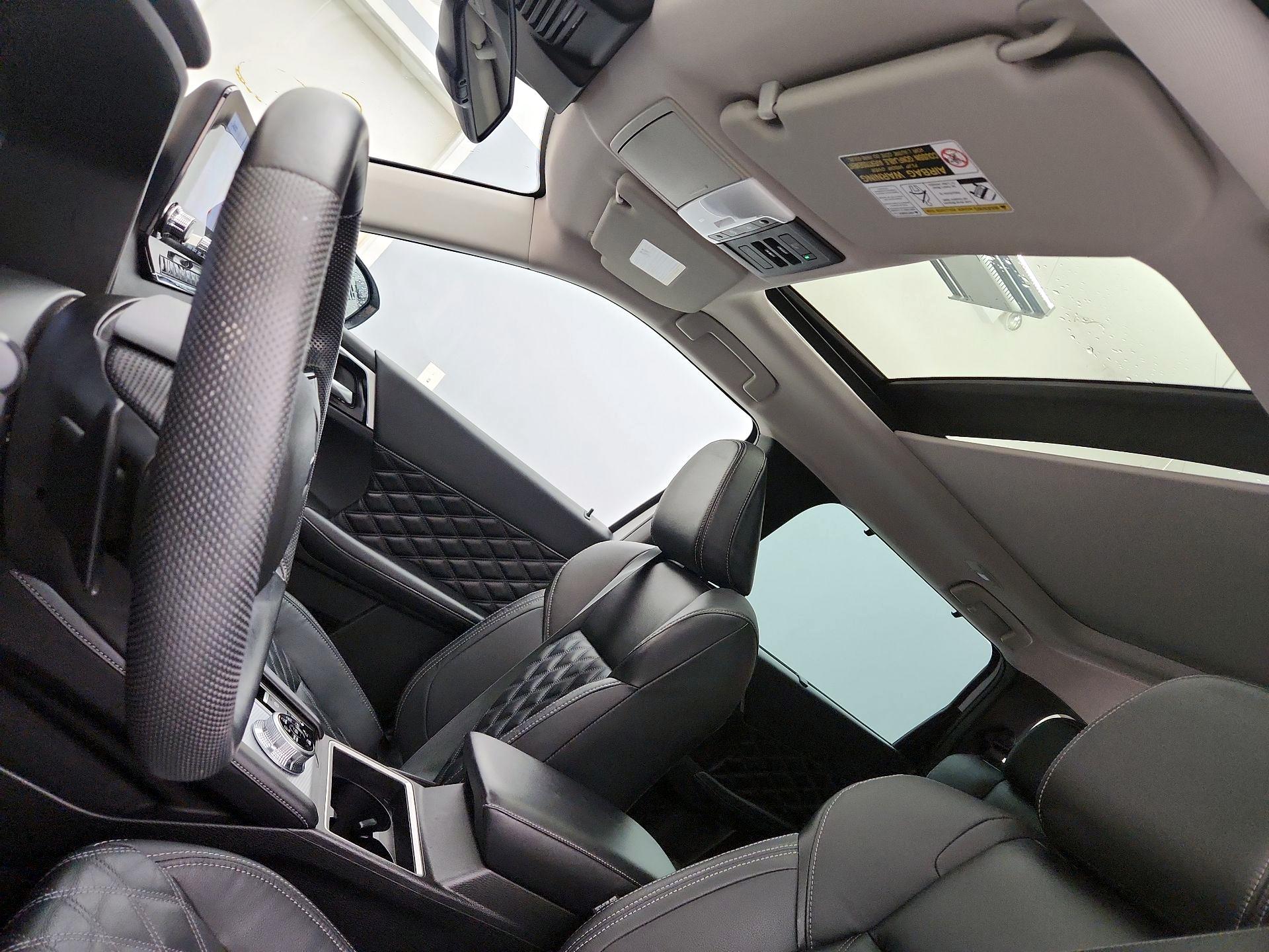 Thumbnail: 2023 Mitsubishi Outlander - 20