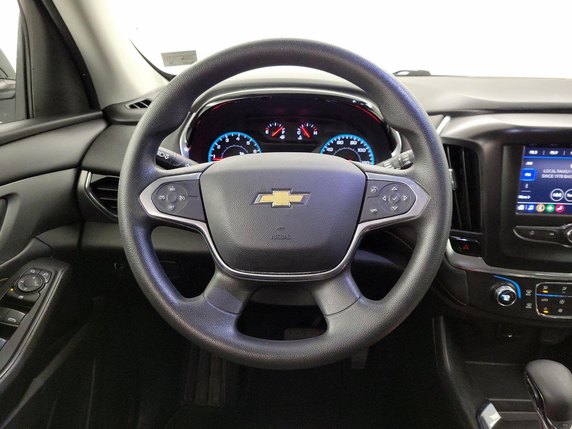 Thumbnail: 2021 Chevrolet Traverse - 10