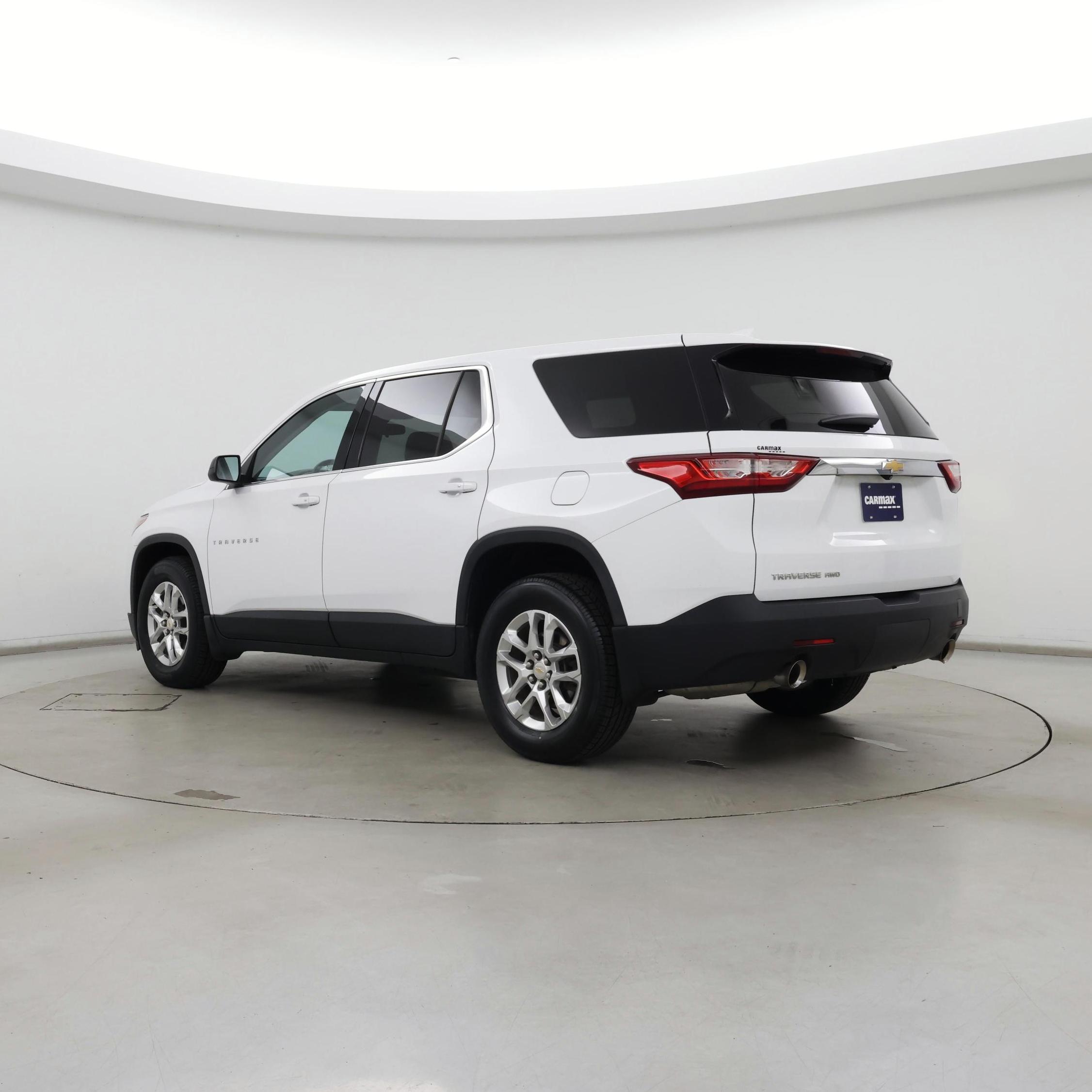 Thumbnail: 2021 Chevrolet Traverse - 2