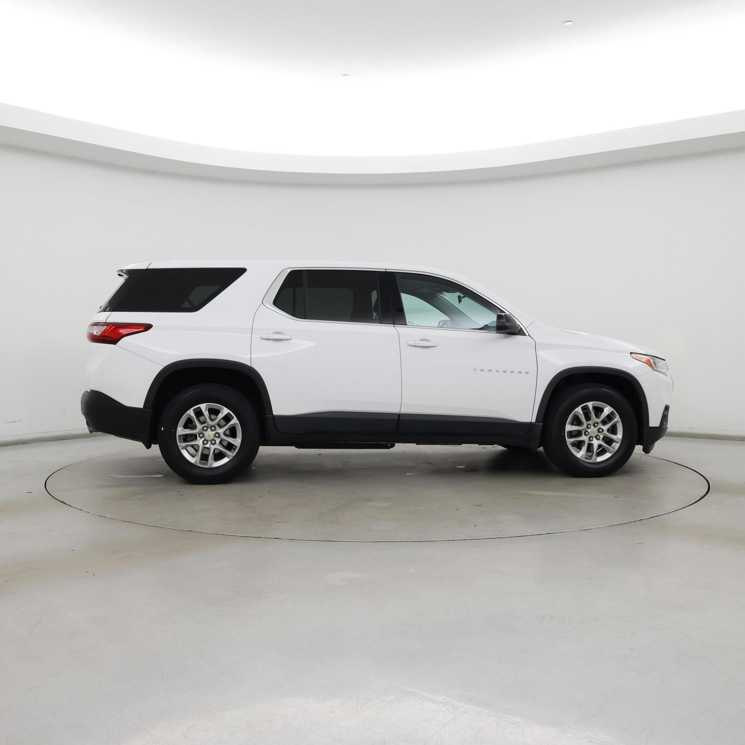 Thumbnail: 2021 Chevrolet Traverse - 7