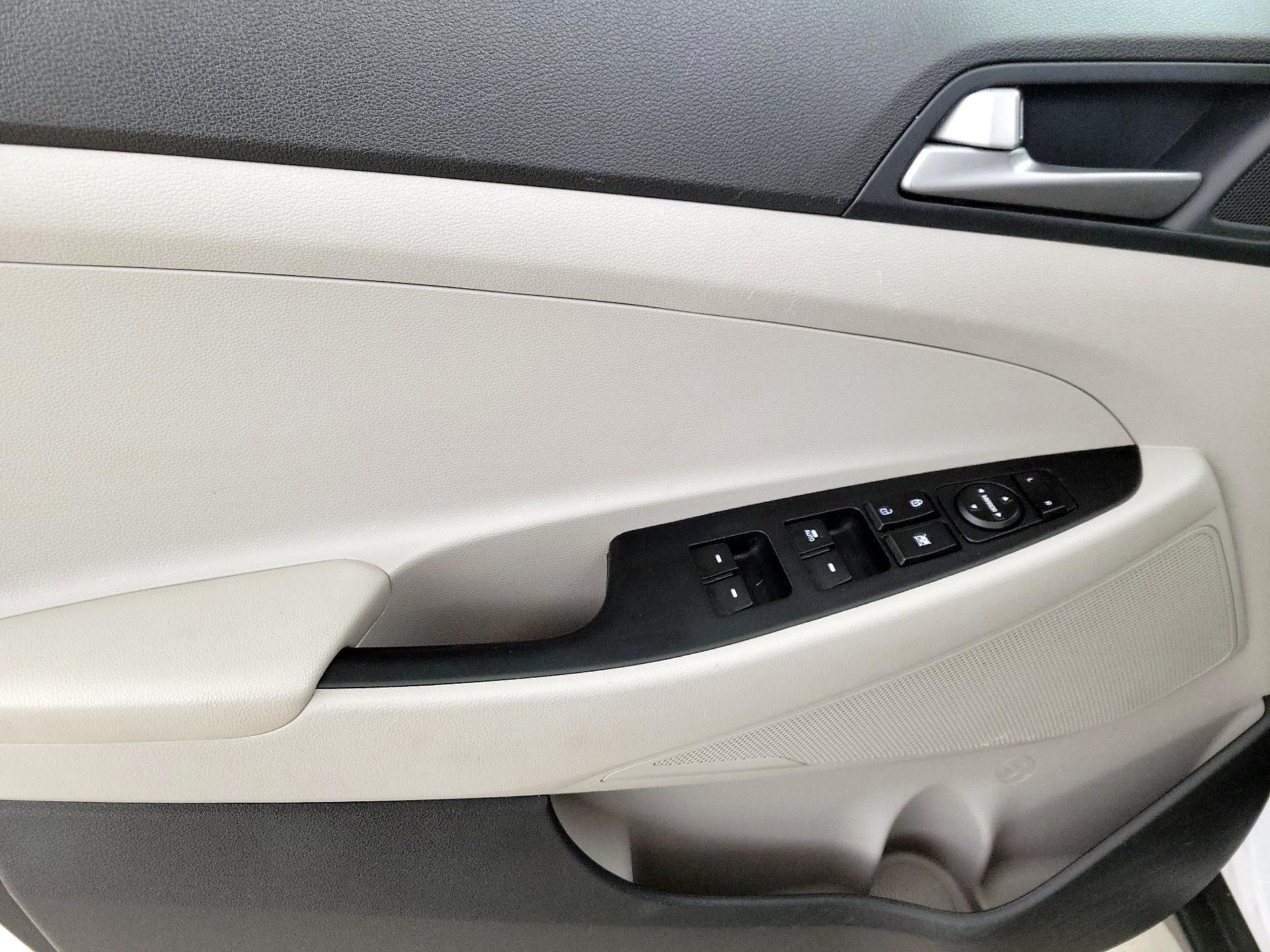 Thumbnail: 2018 Hyundai Tucson - 12