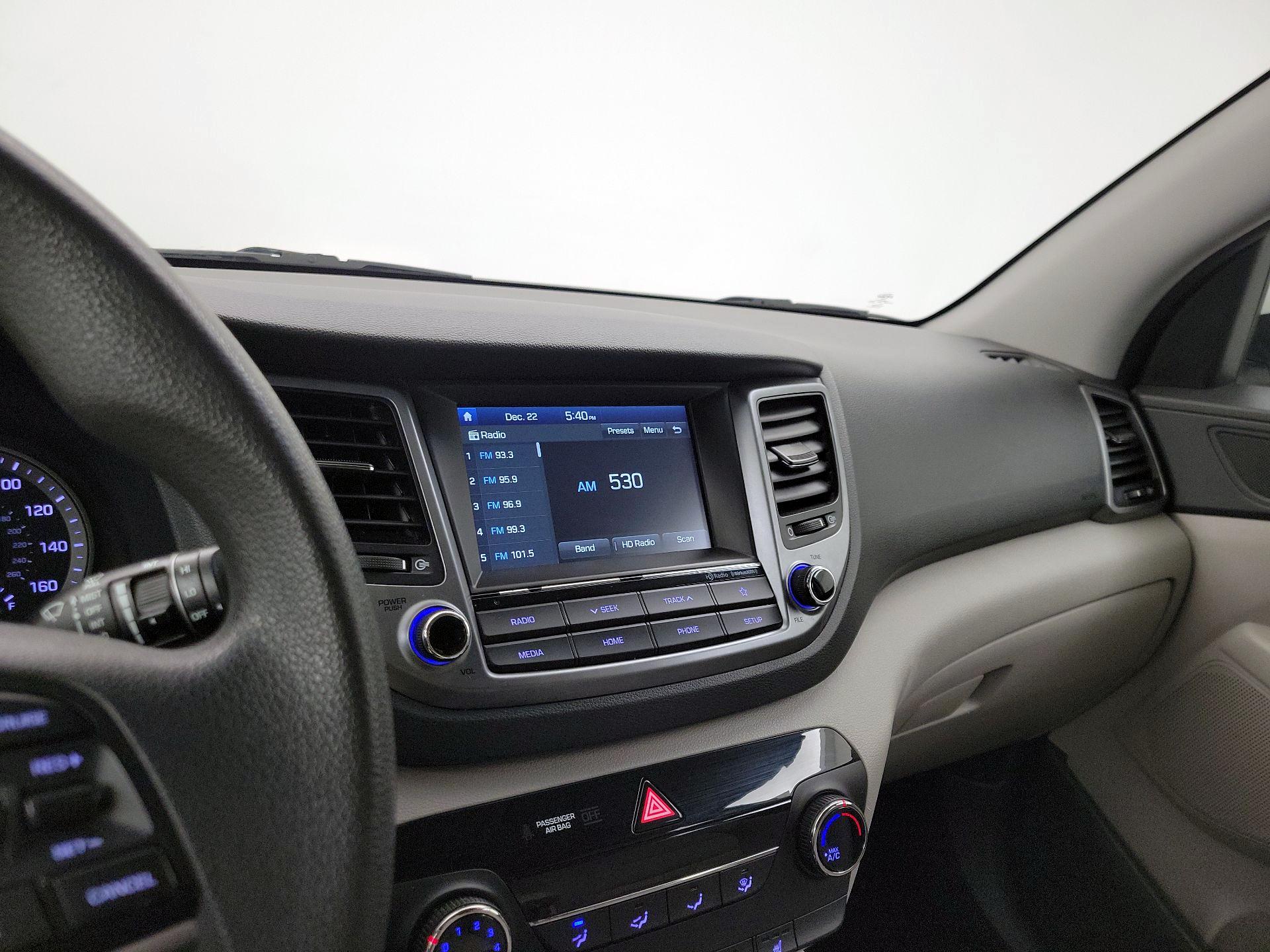 Thumbnail: 2018 Hyundai Tucson - 15