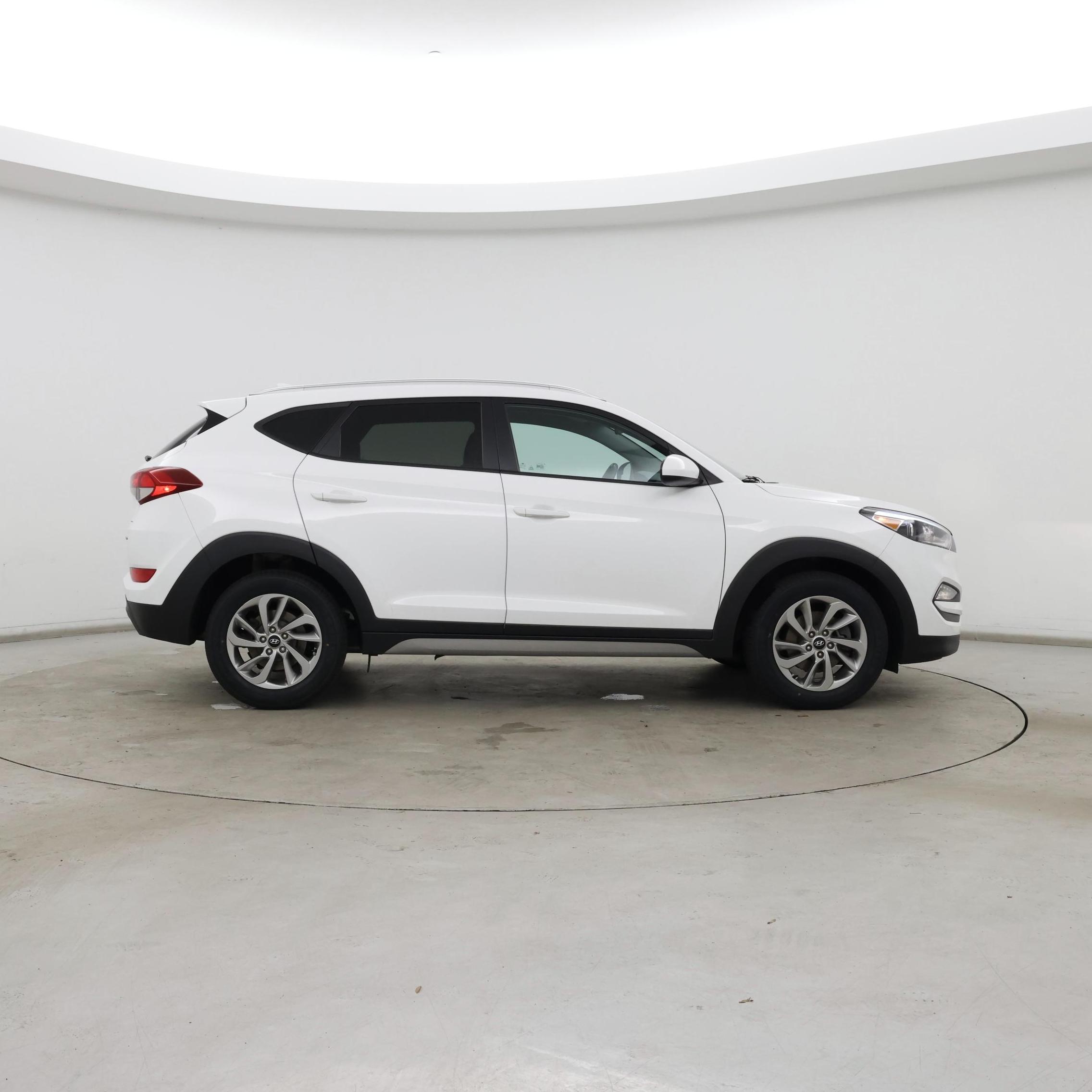 Thumbnail: 2018 Hyundai Tucson - 7