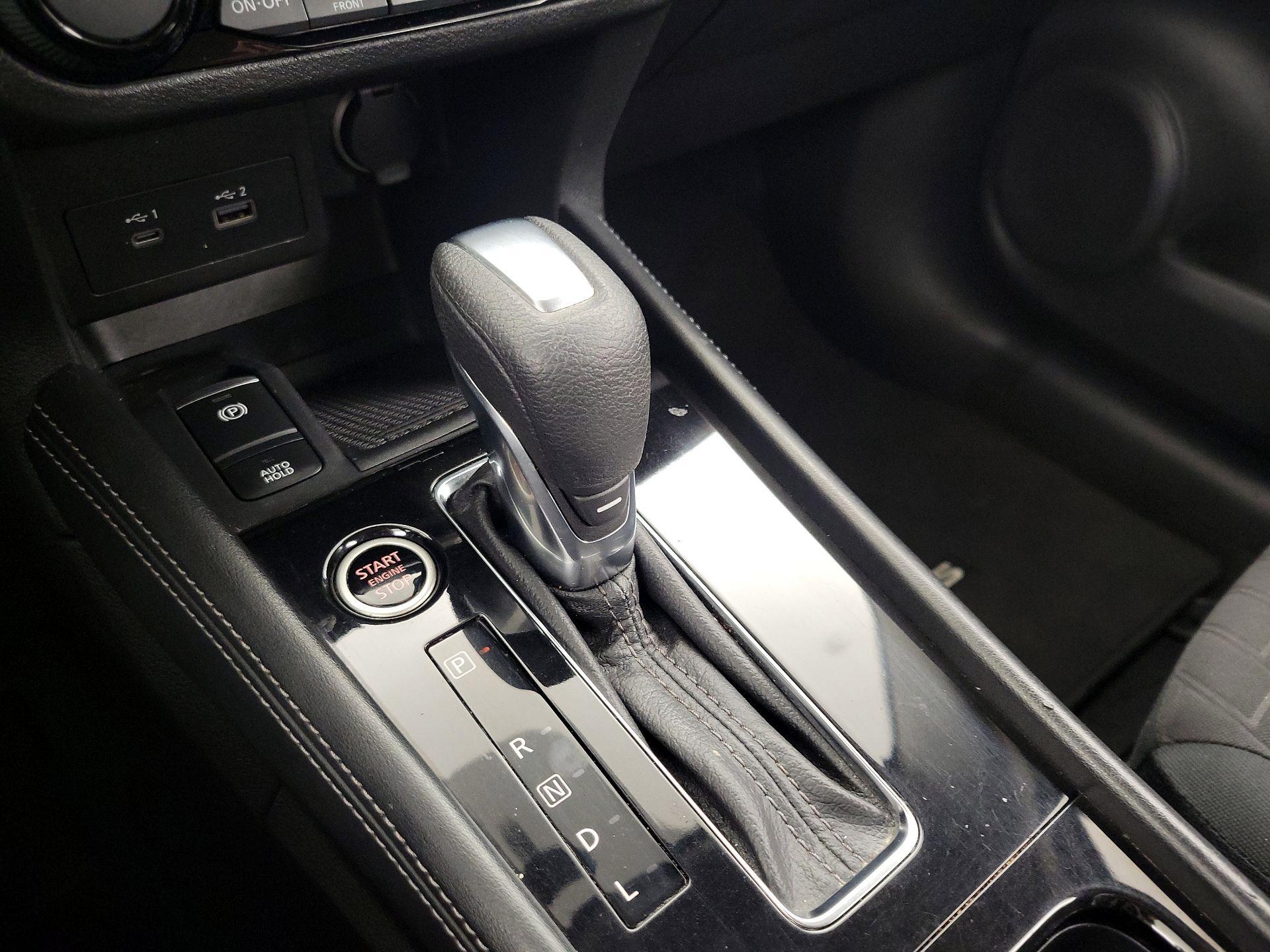 Thumbnail: 2021 Nissan Kicks - 16