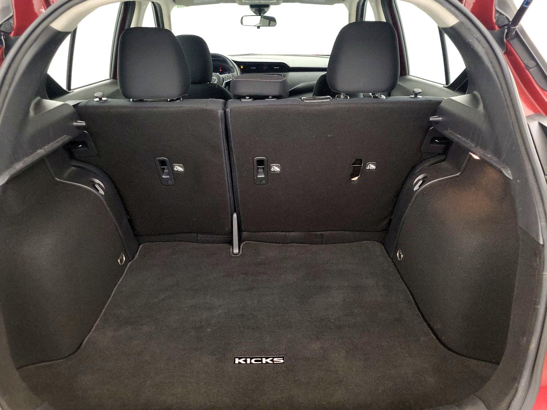 Thumbnail: 2021 Nissan Kicks - 19