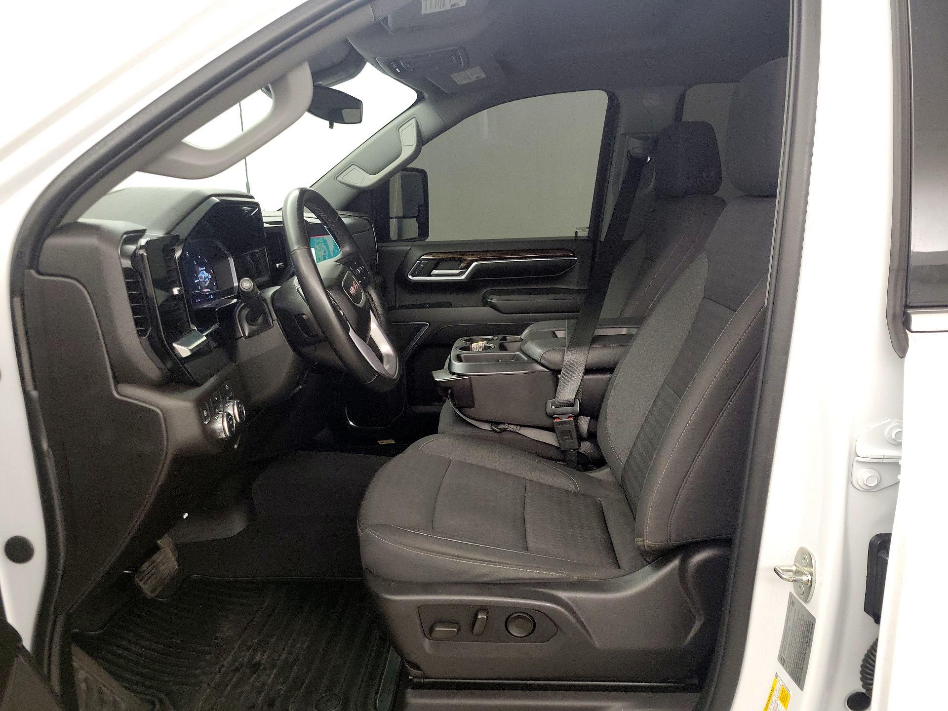 Thumbnail: 2024 GMC Sierra 3500 - 11