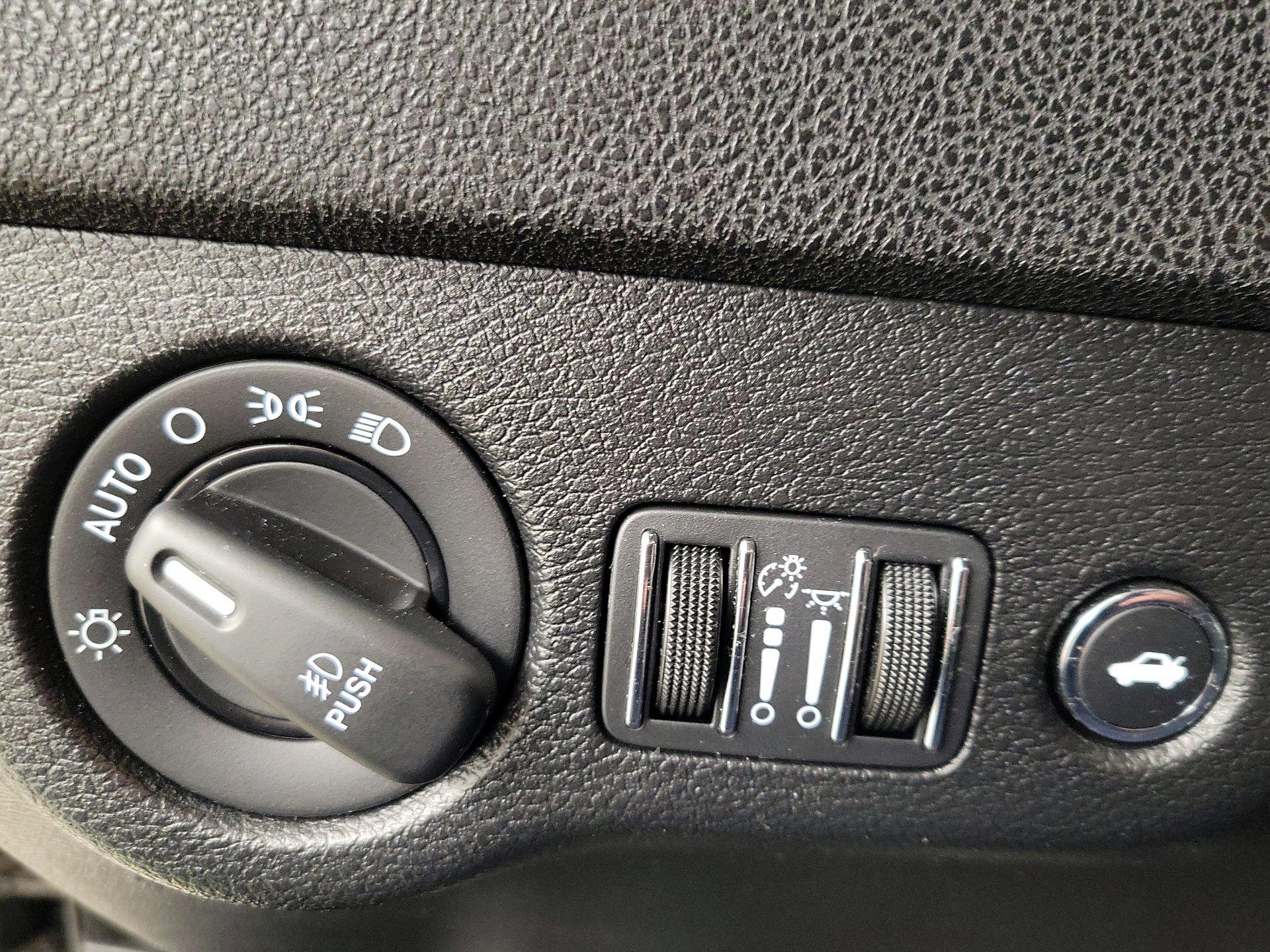 Thumbnail: 2021 Dodge Charger - 13