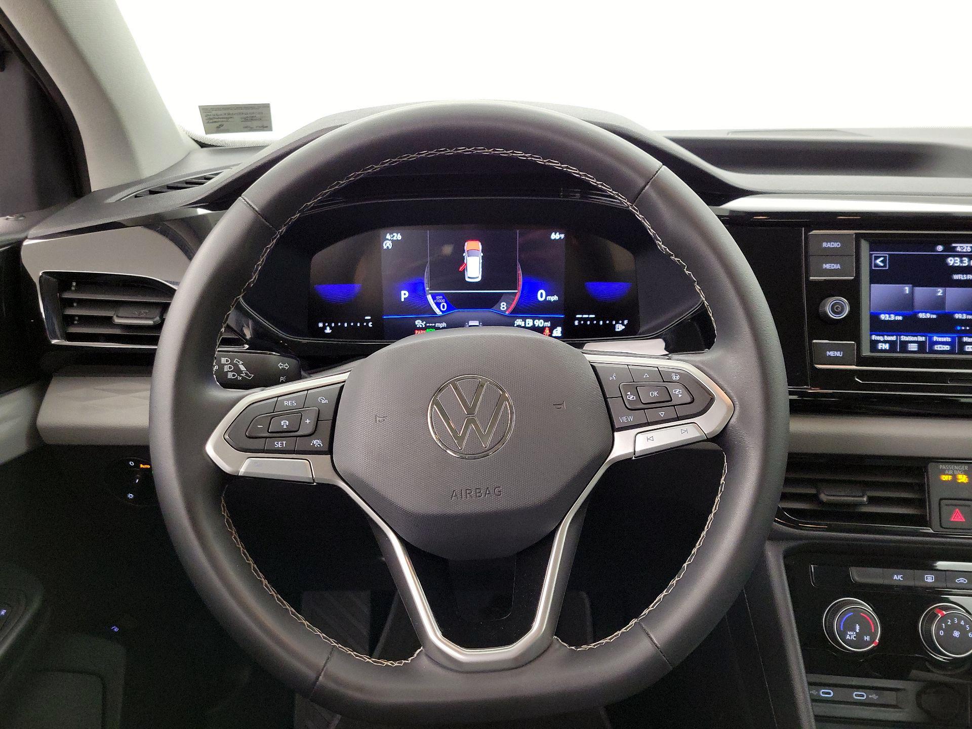 Thumbnail: 2023 Volkswagen Taos - 10