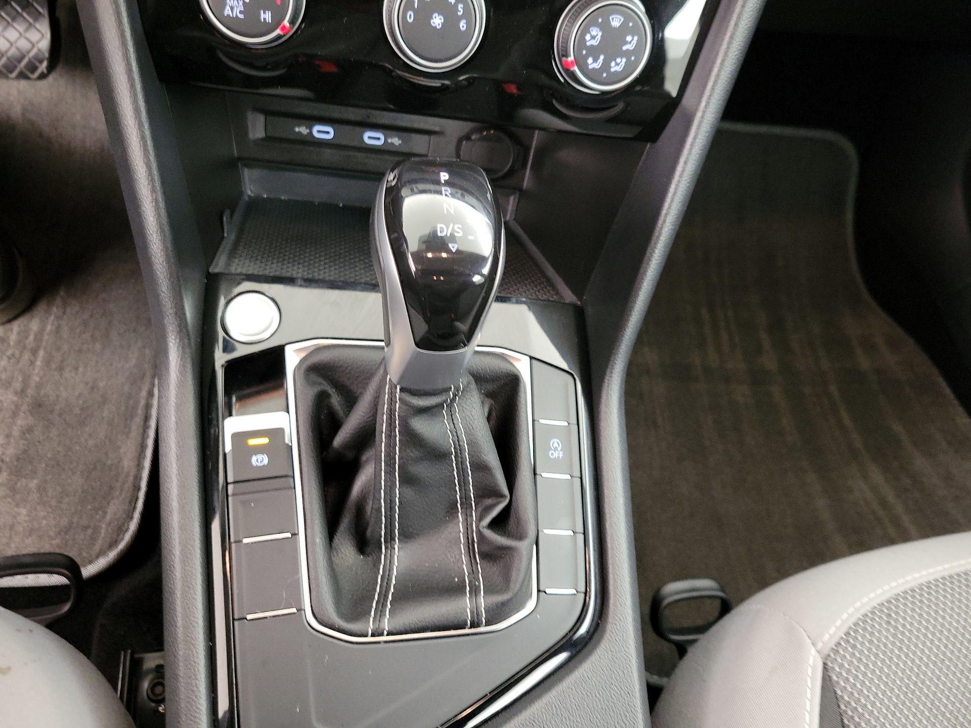 Thumbnail: 2023 Volkswagen Taos - 17