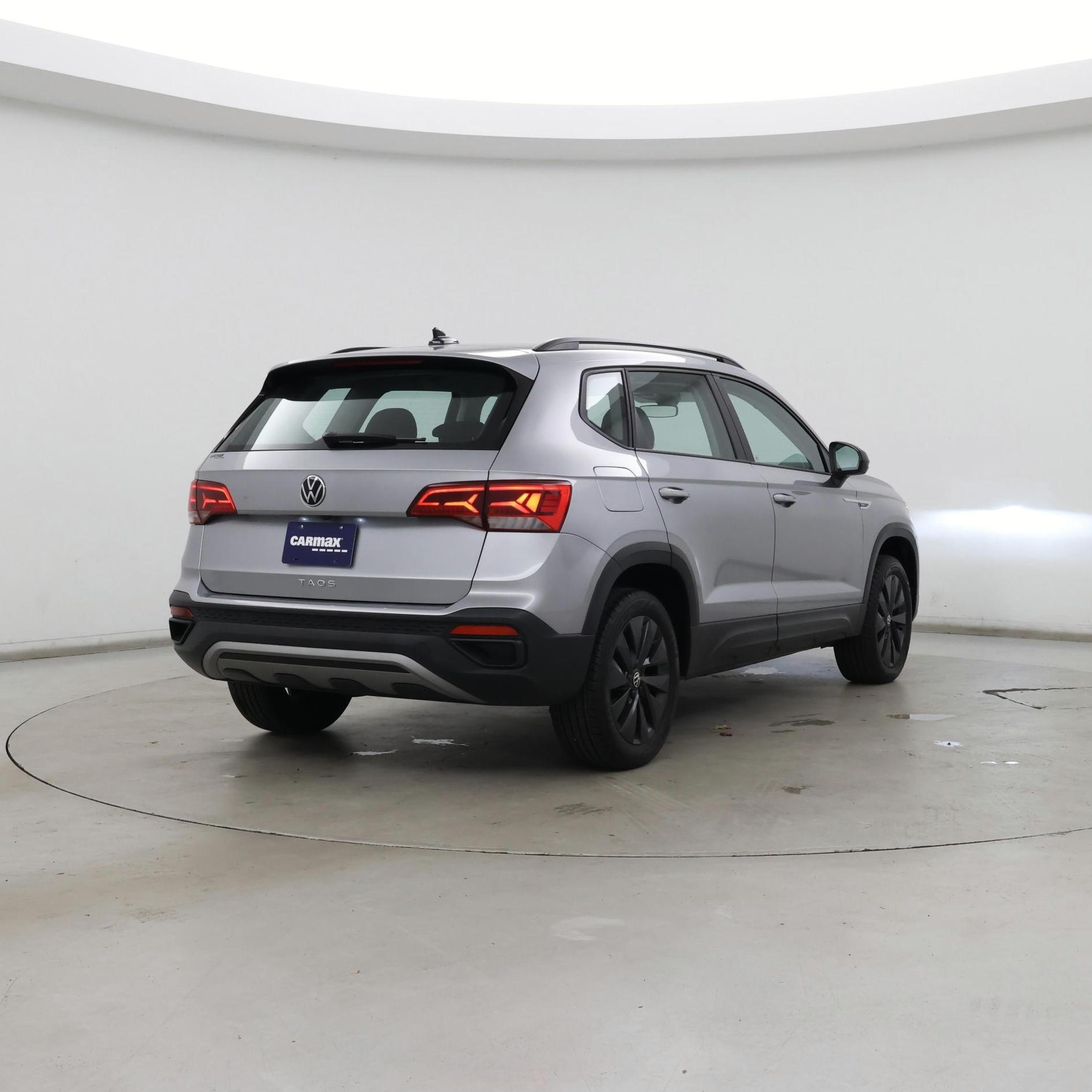 Thumbnail: 2023 Volkswagen Taos - 8