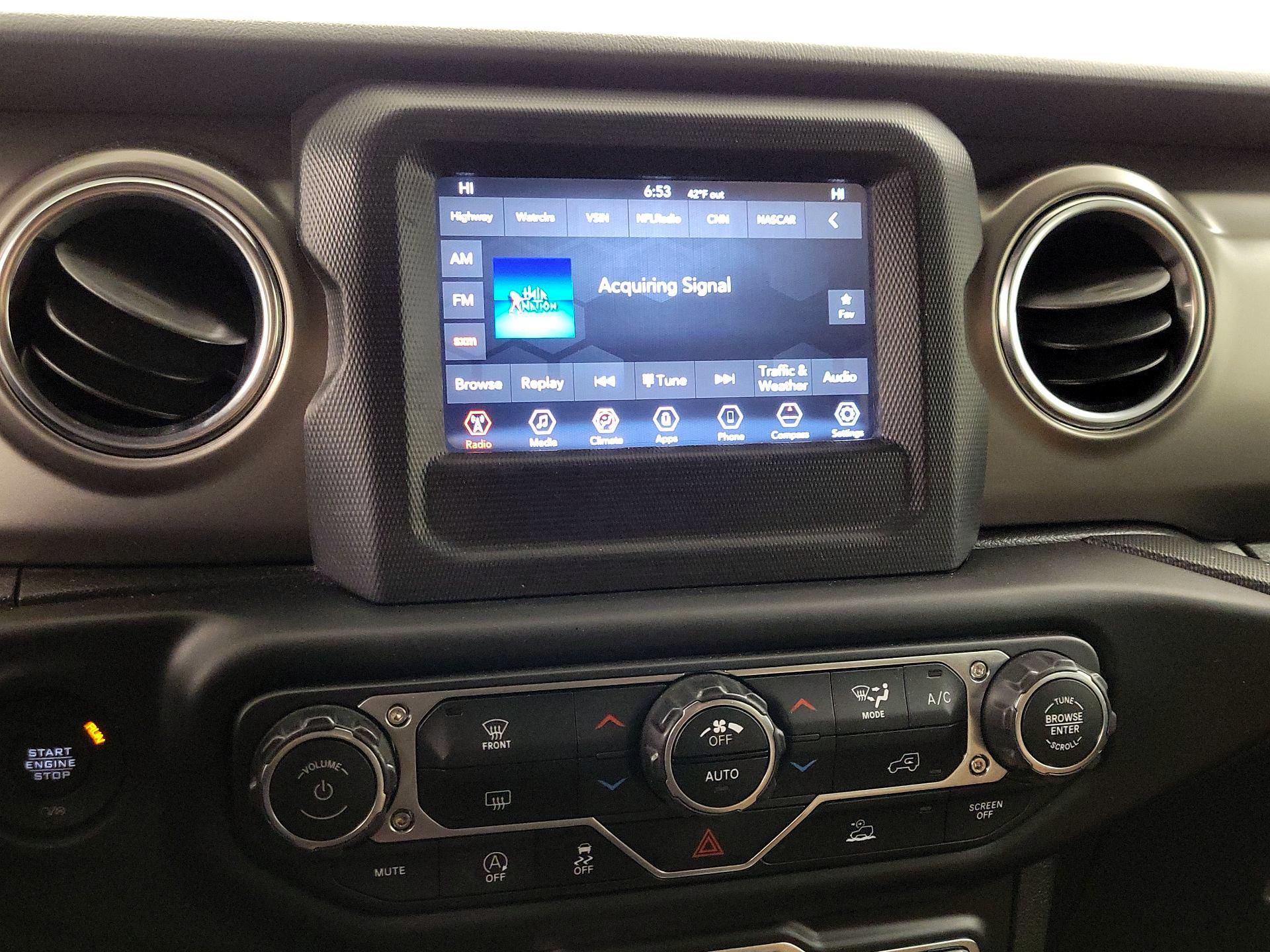 Thumbnail: 2020 Jeep Gladiator - 15