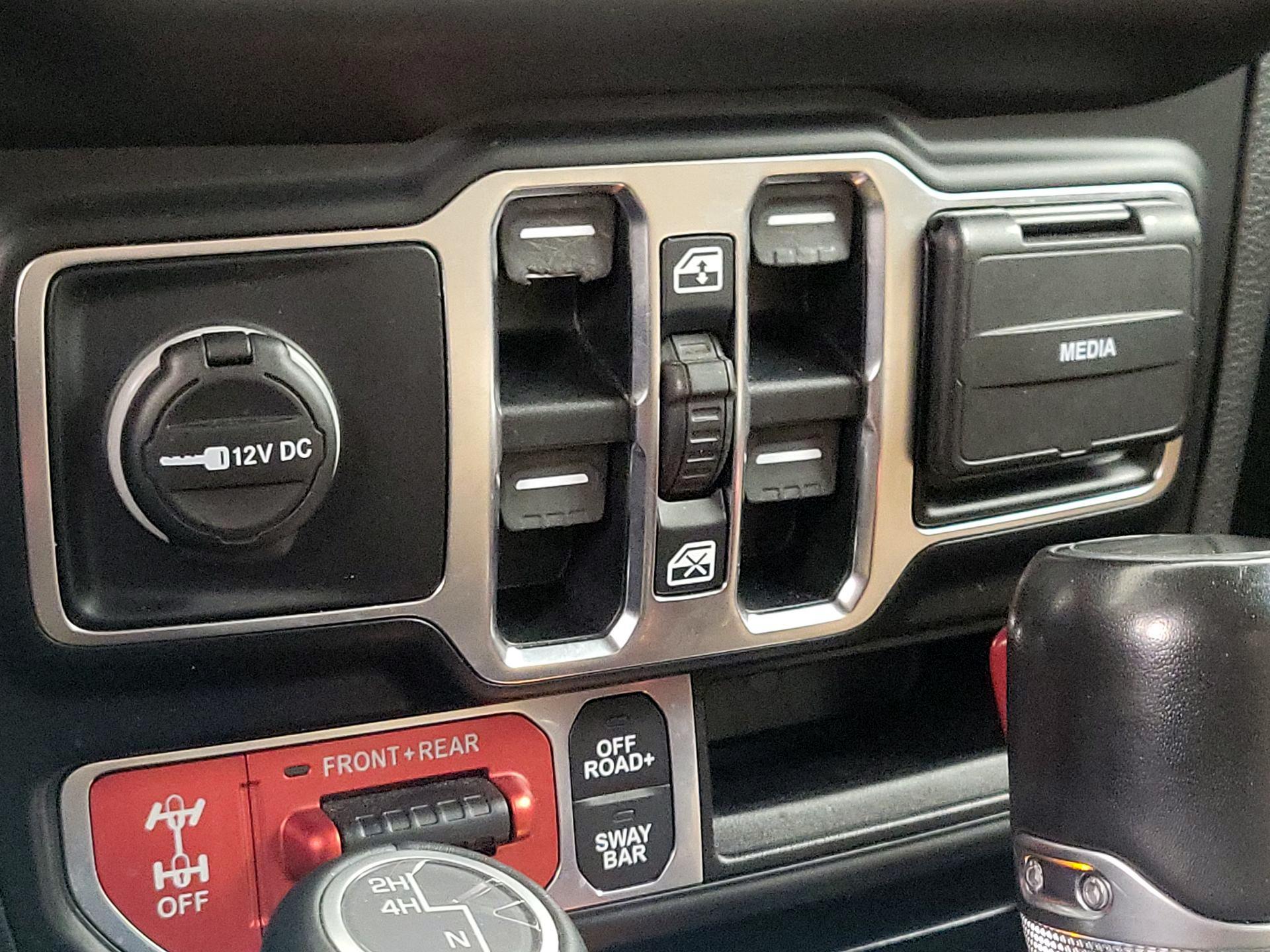 Thumbnail: 2020 Jeep Gladiator - 18