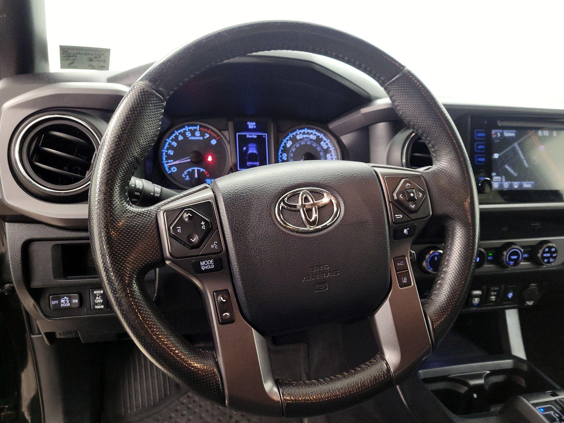 Thumbnail: 2018 Toyota Tacoma - 10