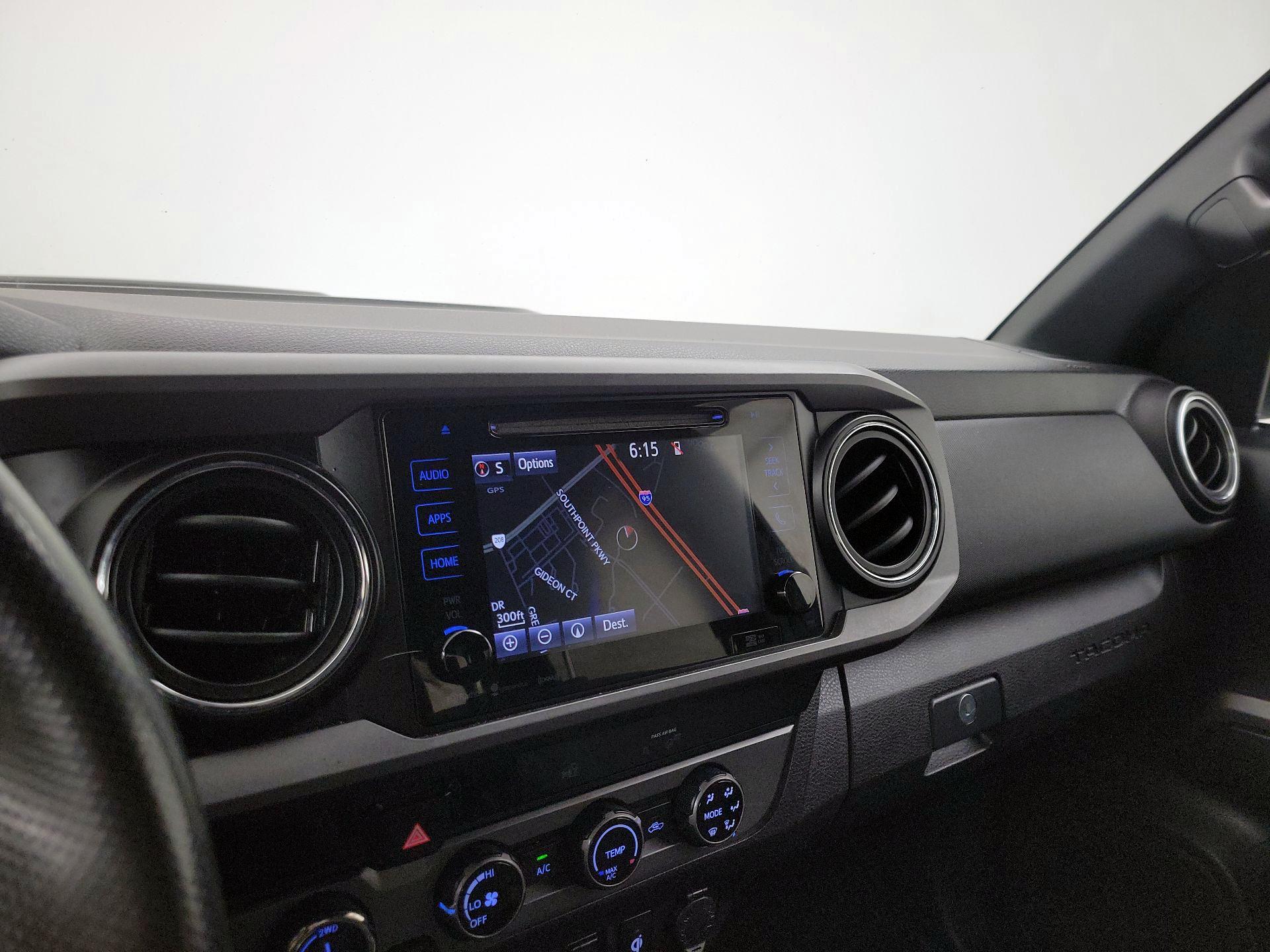 Thumbnail: 2018 Toyota Tacoma - 14