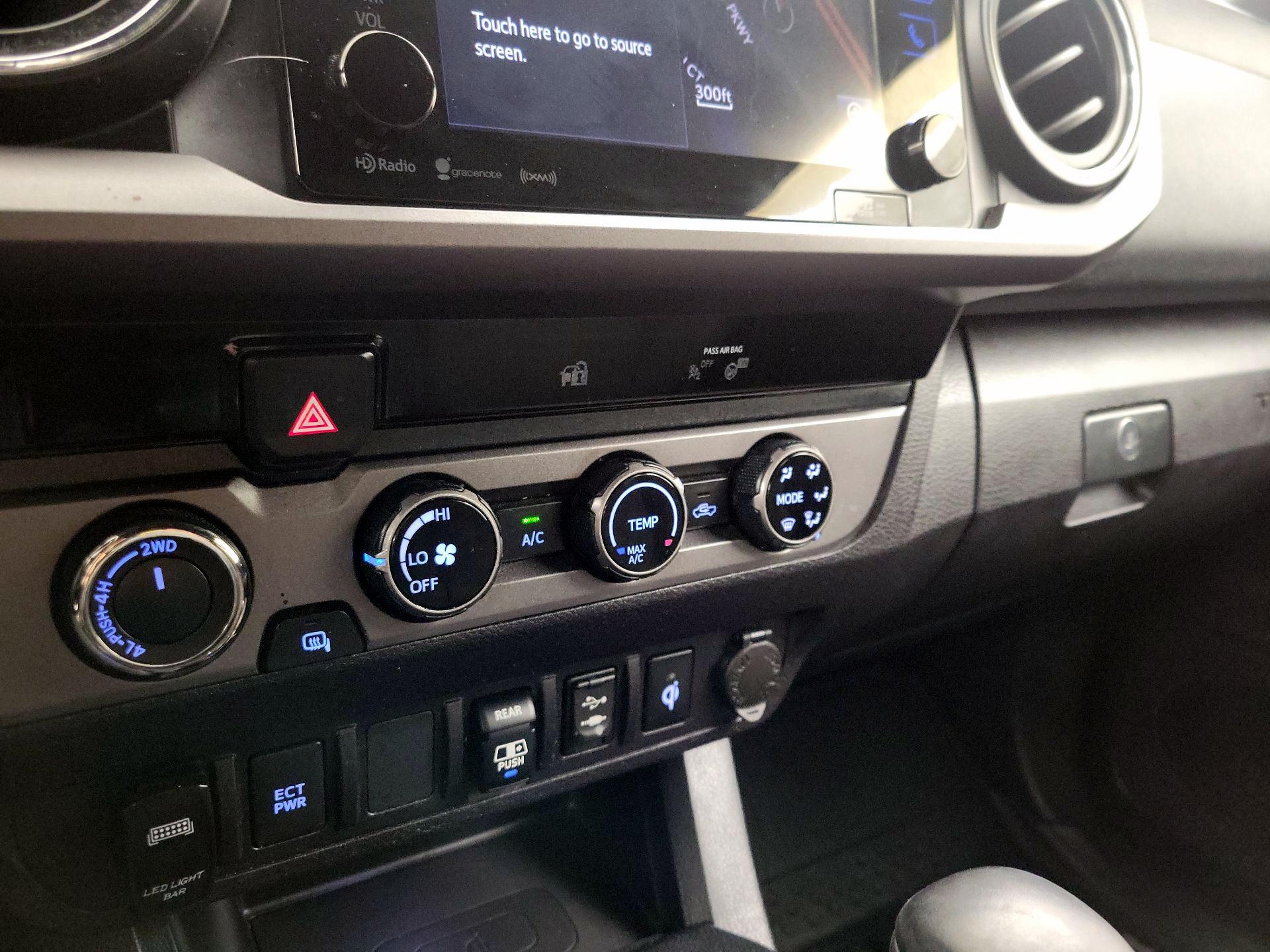 Thumbnail: 2018 Toyota Tacoma - 17