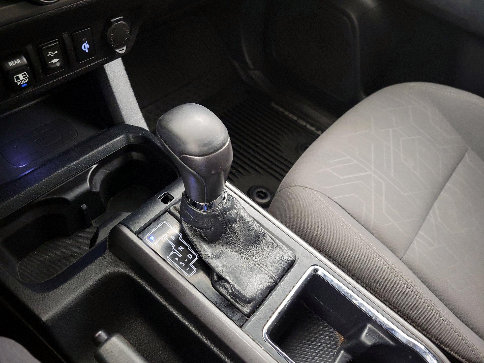 Thumbnail: 2018 Toyota Tacoma - 18