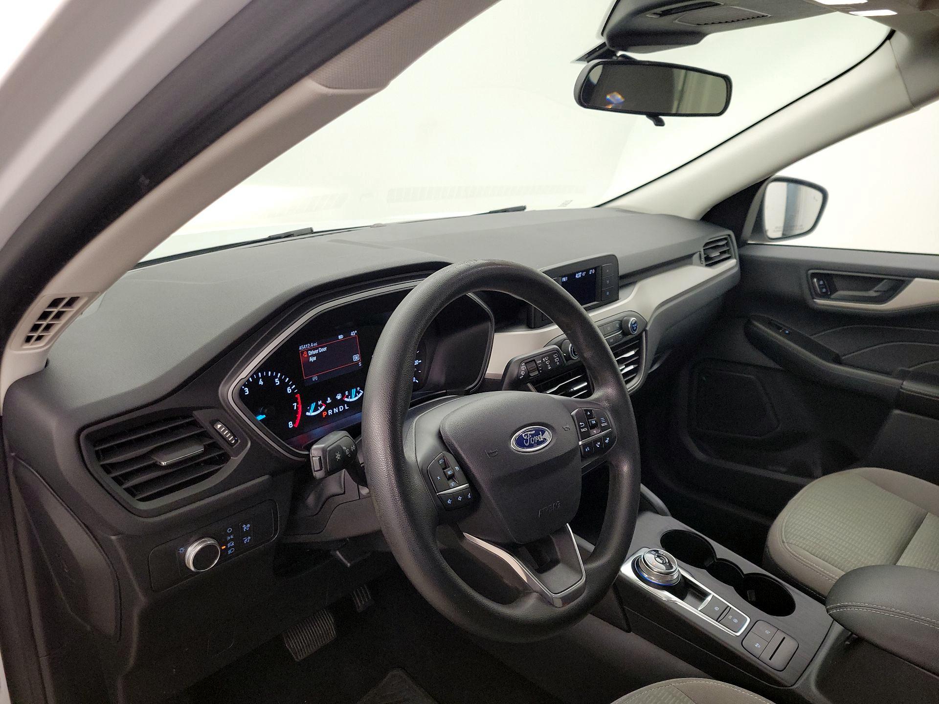 Thumbnail: 2021 Ford Escape - 9