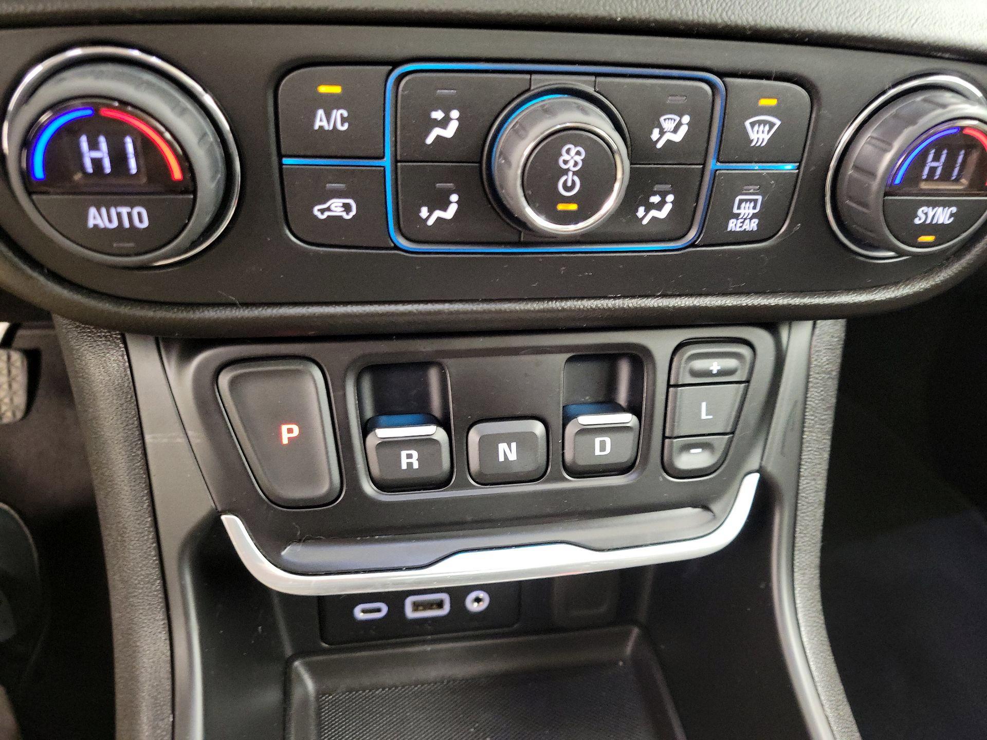 Thumbnail: 2020 GMC Terrain - 18