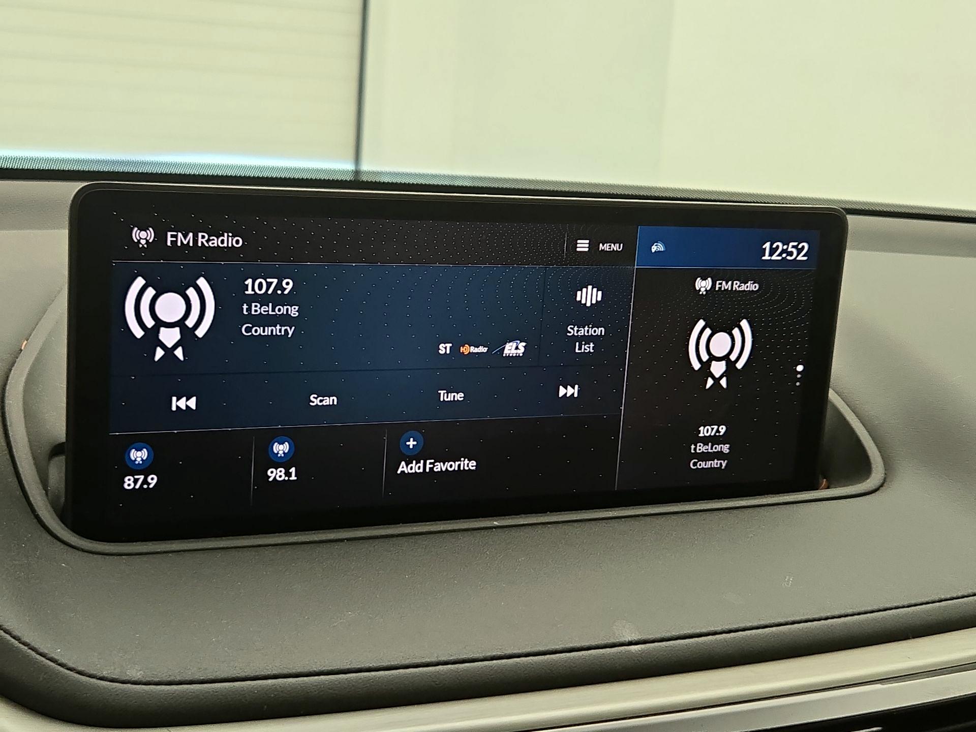 Thumbnail: 2023 Acura MDX - 16