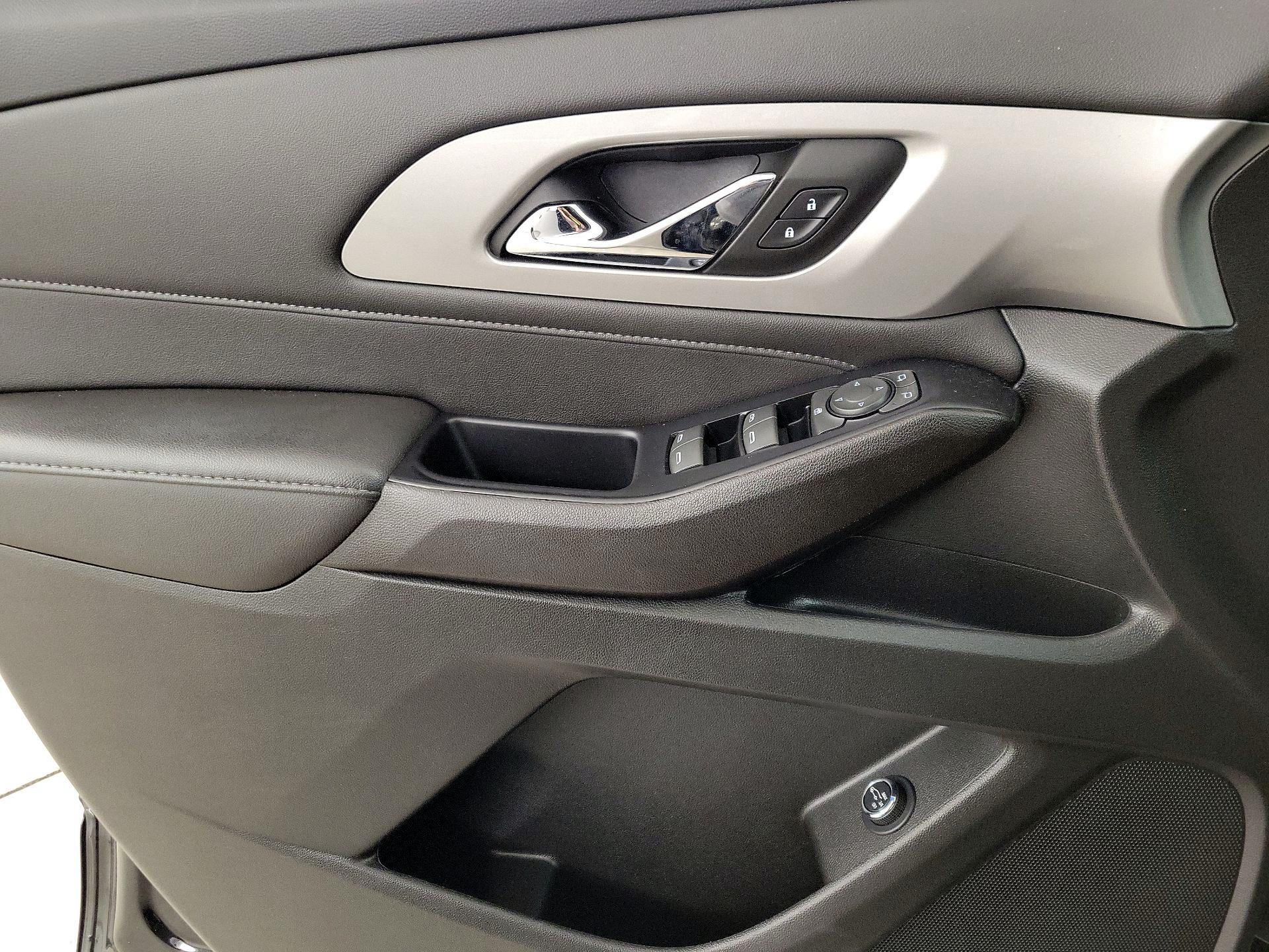 Thumbnail: 2023 Chevrolet Traverse - 12