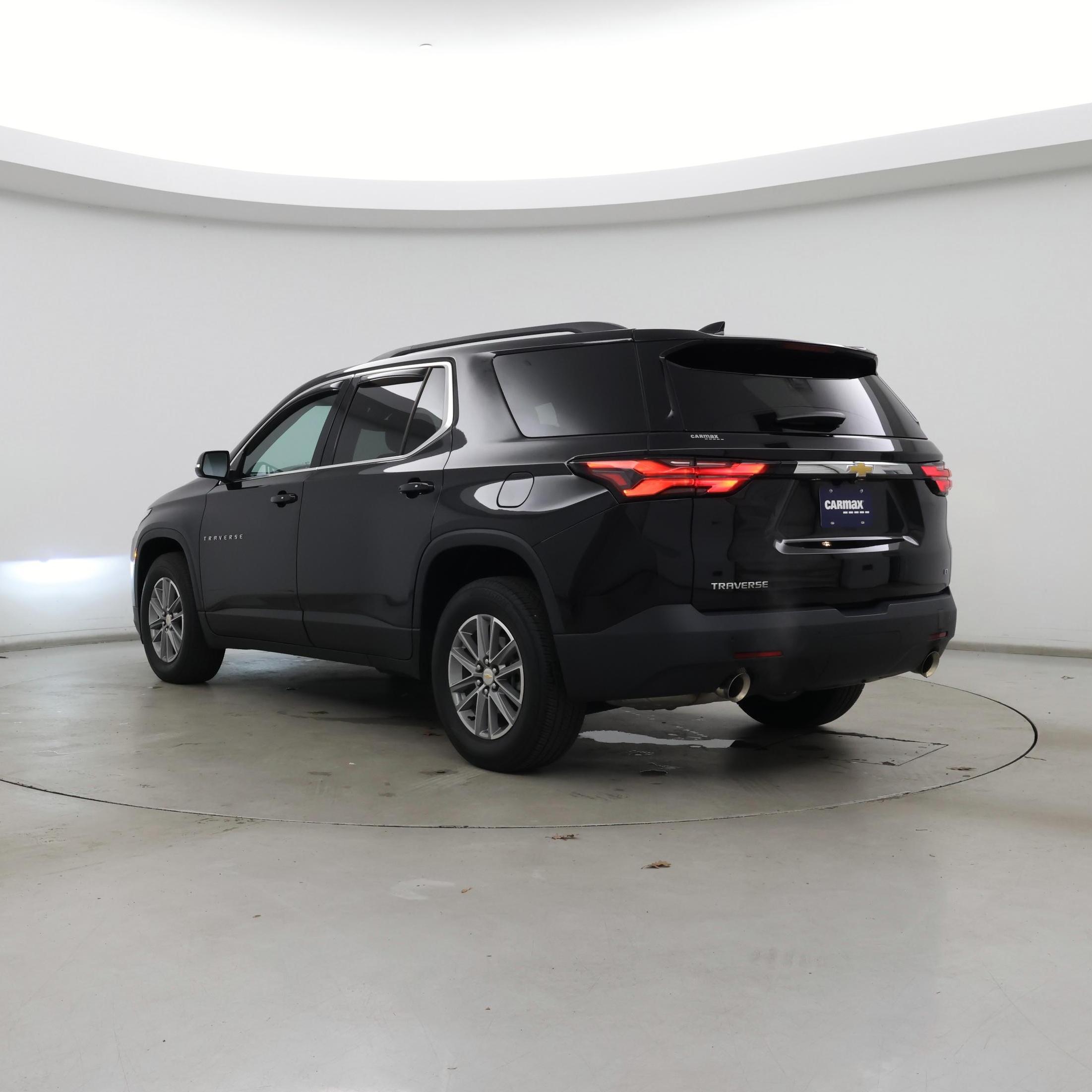 Thumbnail: 2023 Chevrolet Traverse - 2