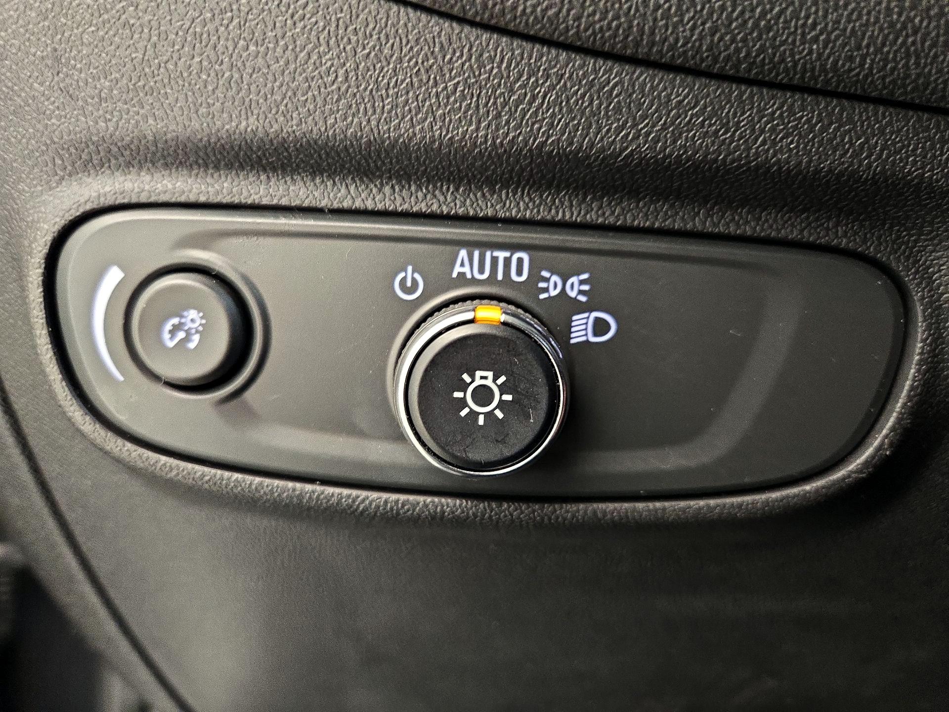 Thumbnail: 2022 Chevrolet Equinox - 13