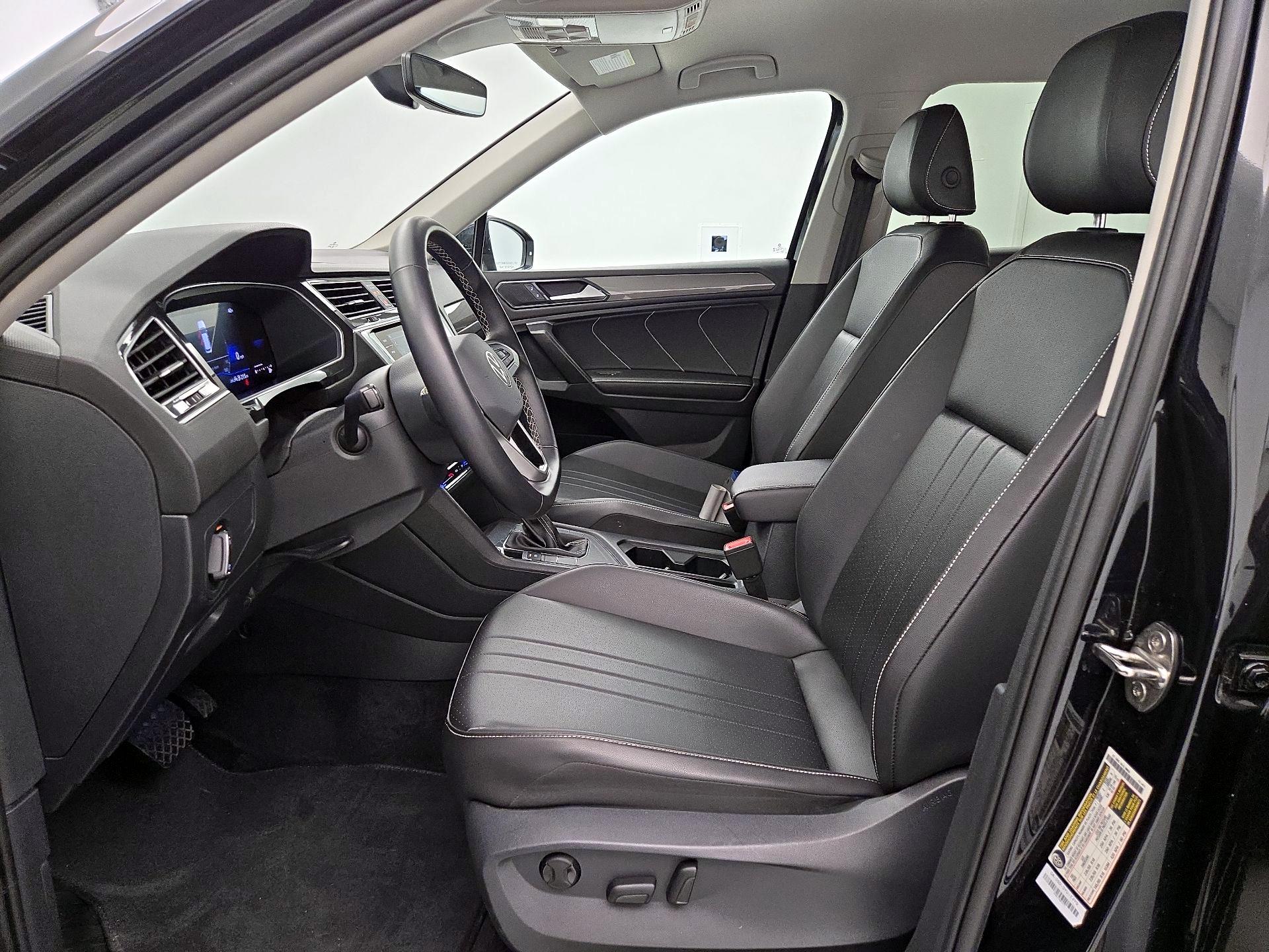 Thumbnail: 2024 Volkswagen Tiguan - 11