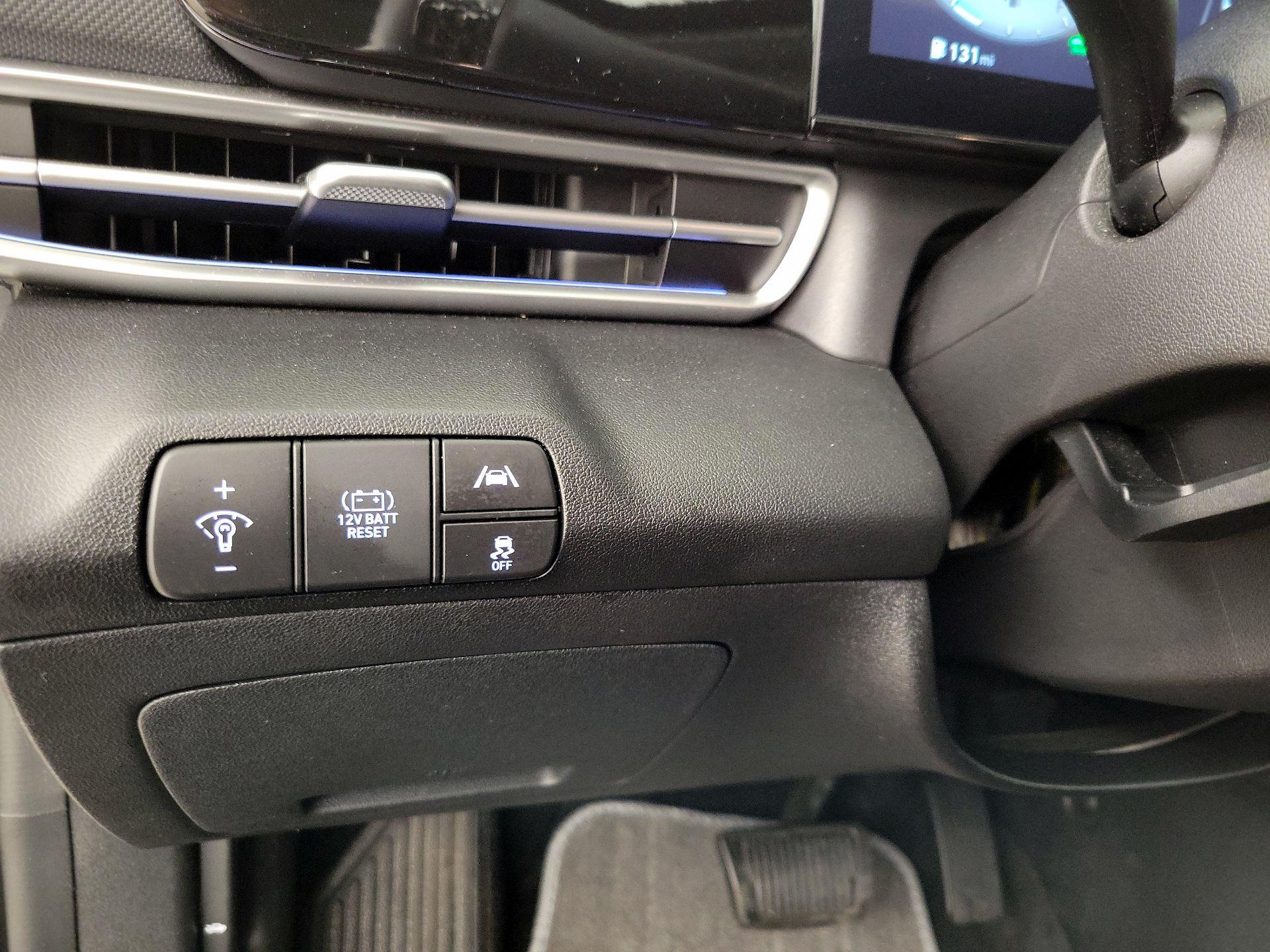 Thumbnail: 2023 Hyundai Elantra - 13