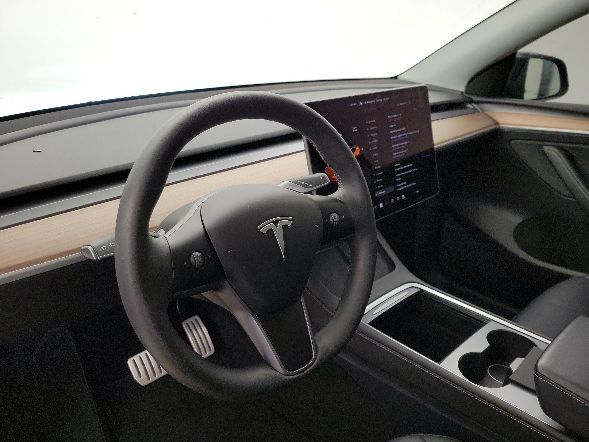 Thumbnail: 2025 Tesla Model Y - 9