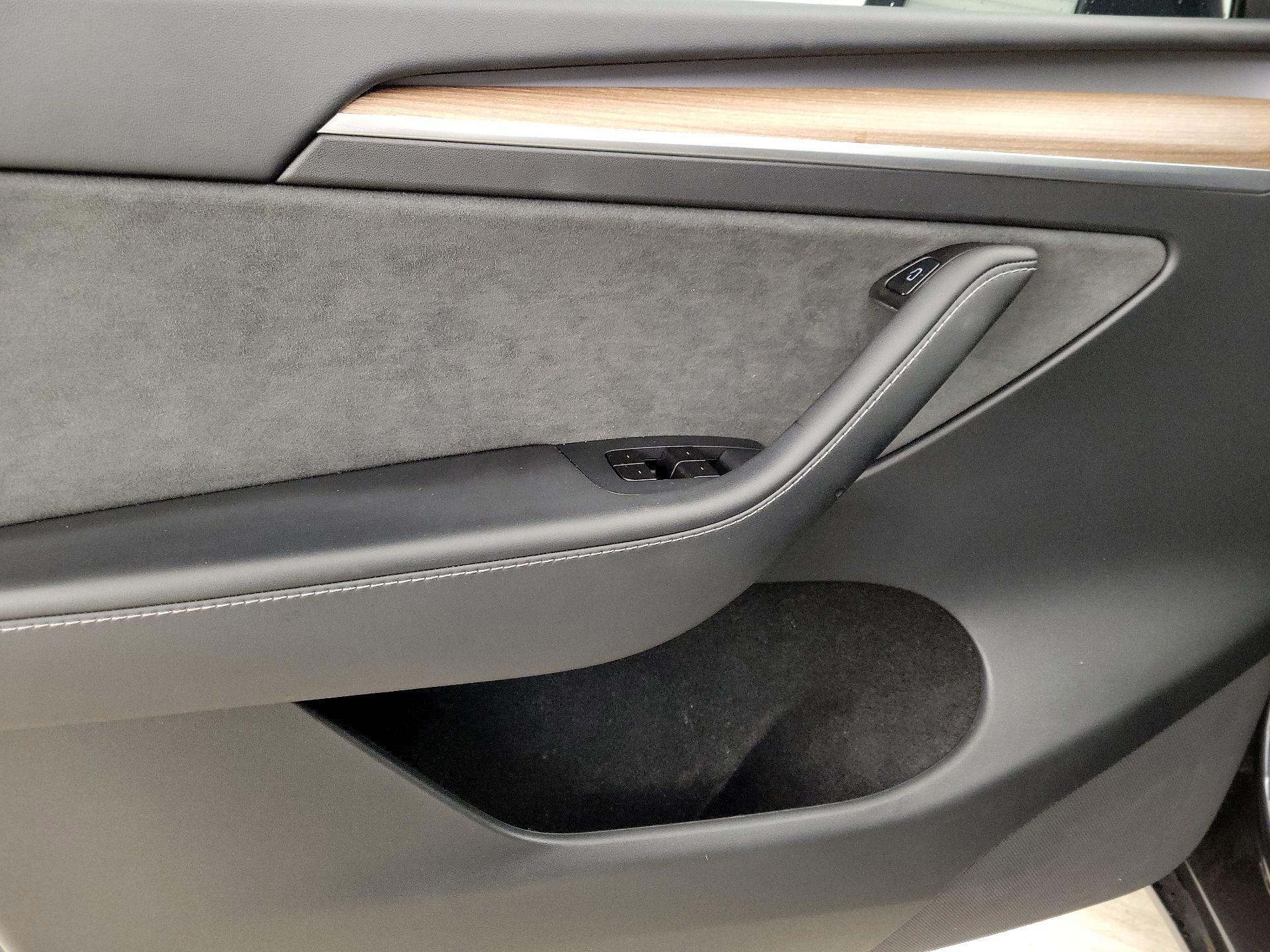 Thumbnail: 2025 Tesla Model Y - 12