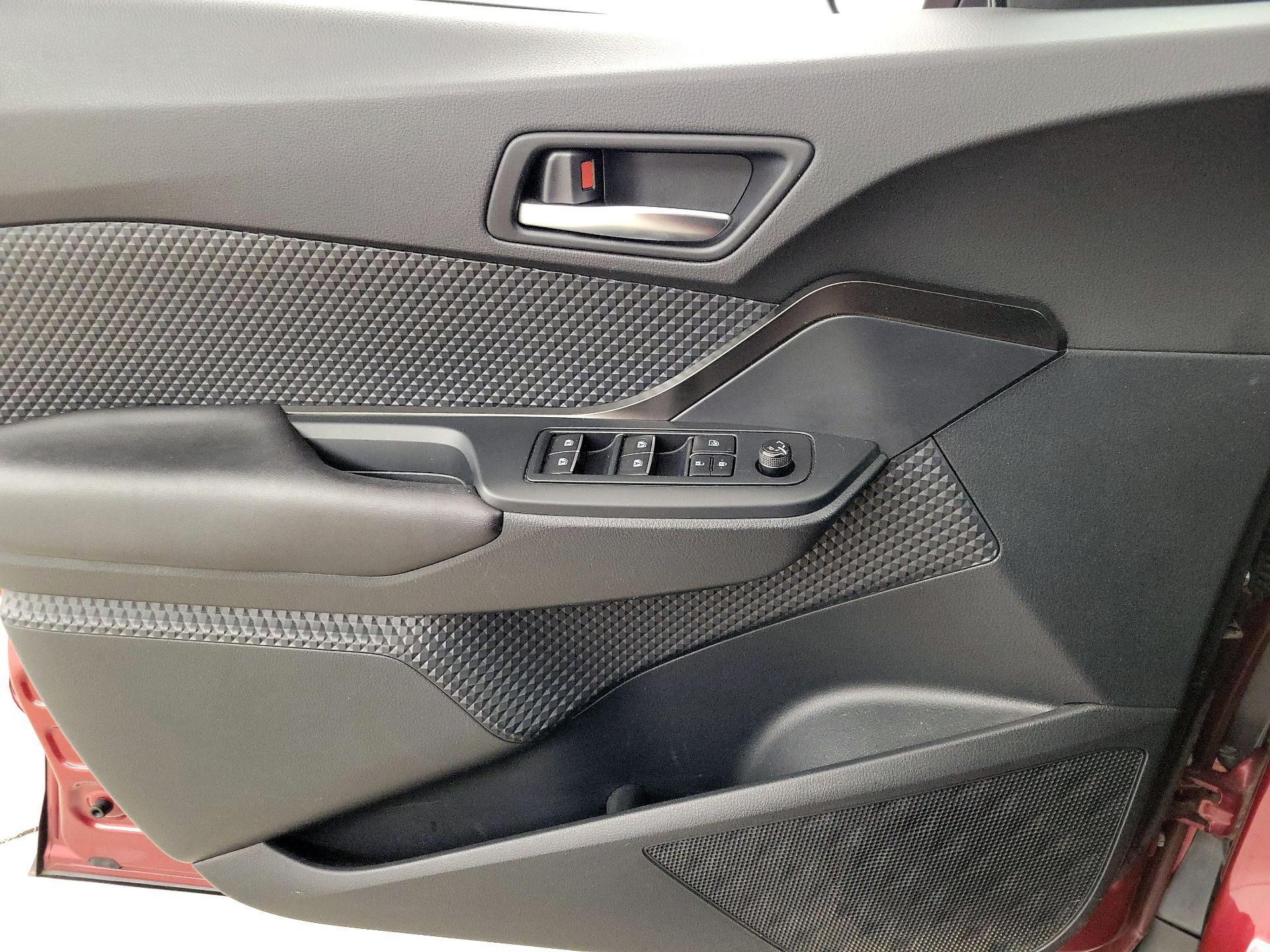 Thumbnail: 2018 Toyota C-HR - 12