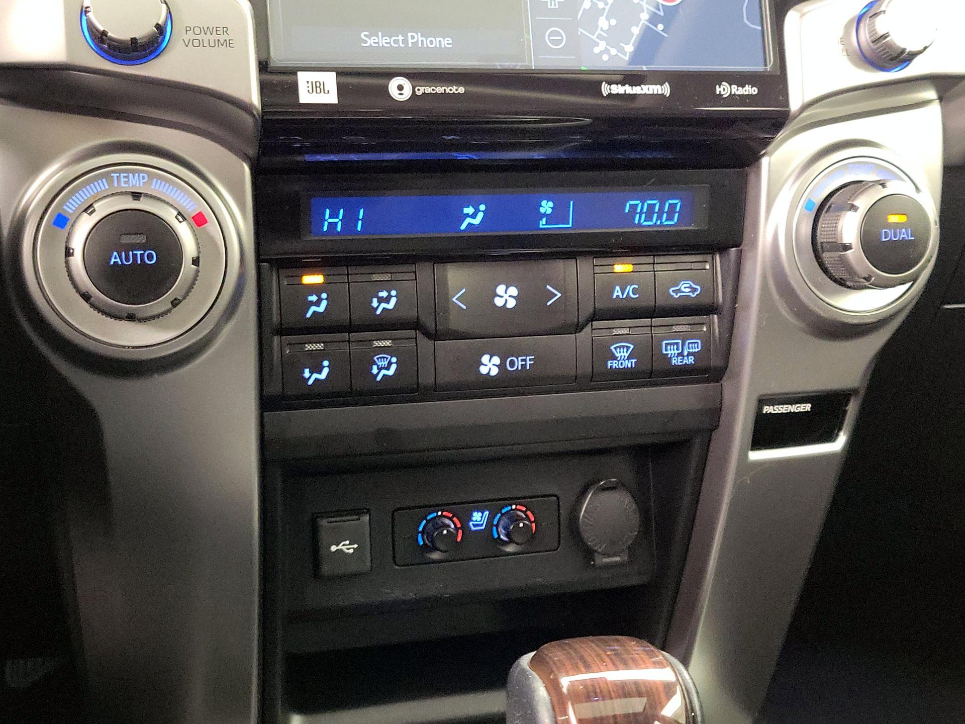 Thumbnail: 2022 Toyota 4Runner - 17