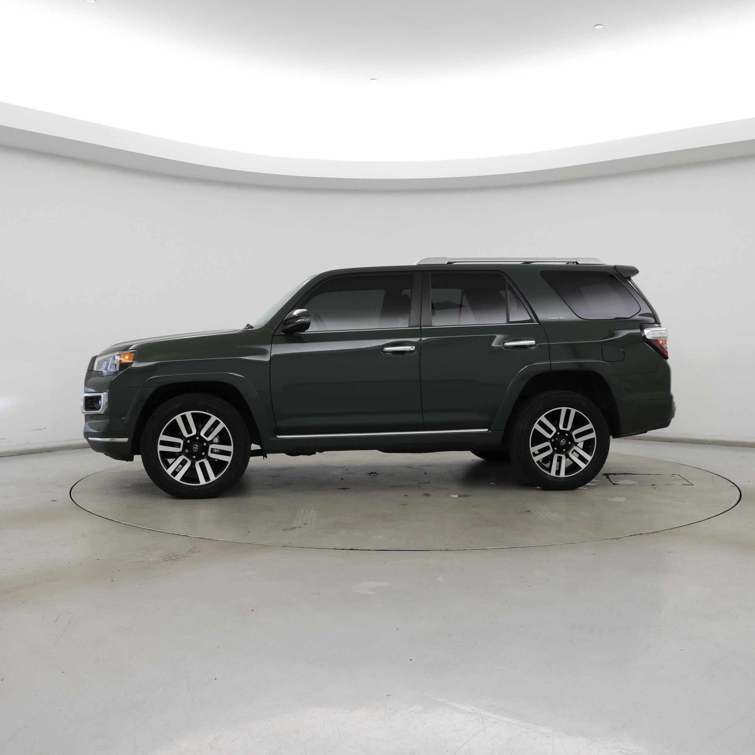 Thumbnail: 2022 Toyota 4Runner - 3