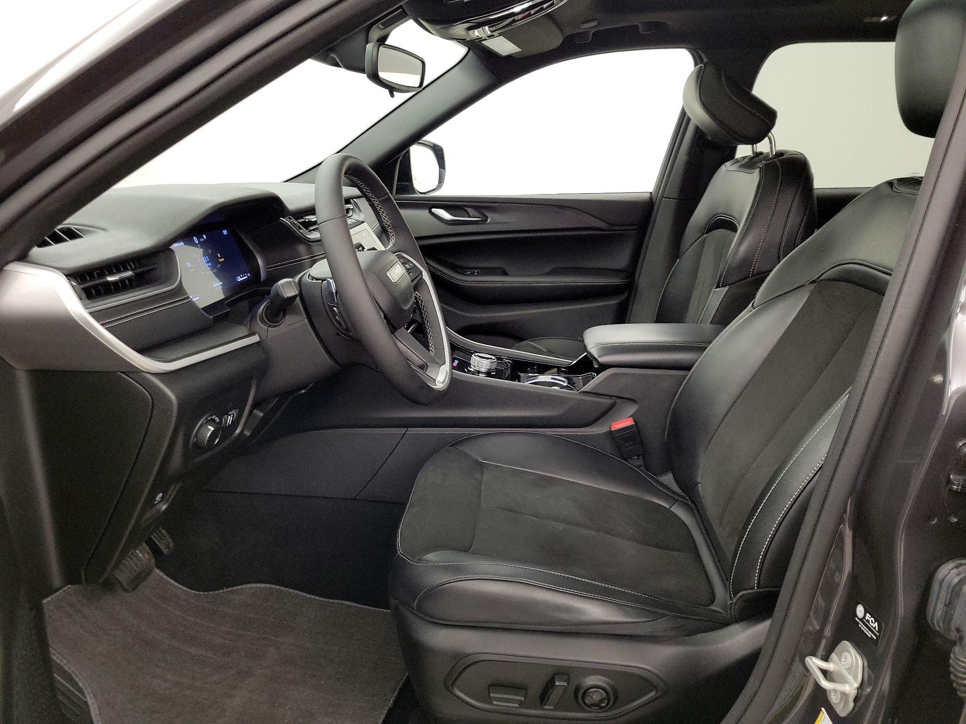 Thumbnail: 2023 Jeep Grand Cherokee - 11