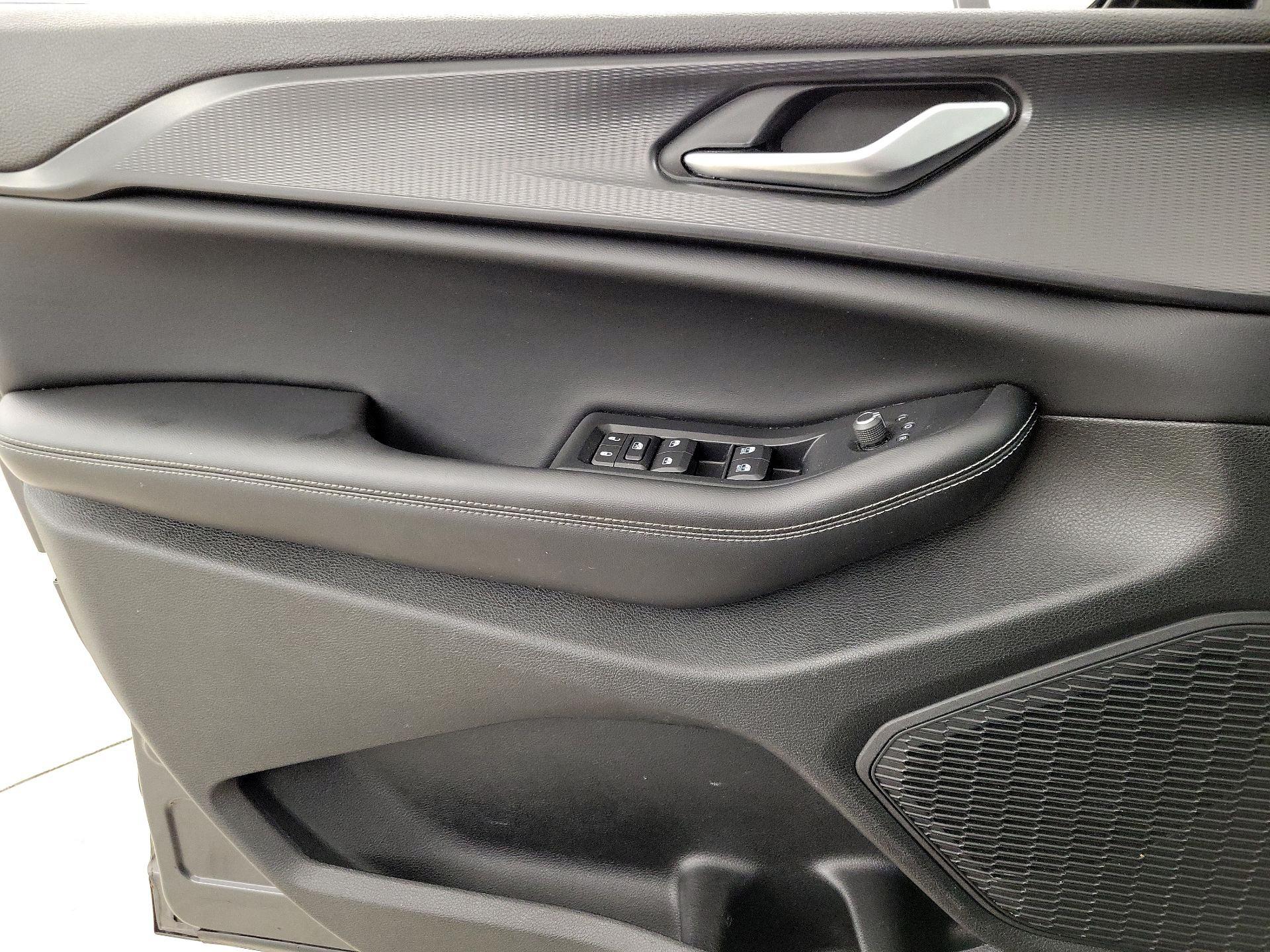 Thumbnail: 2023 Jeep Grand Cherokee - 12