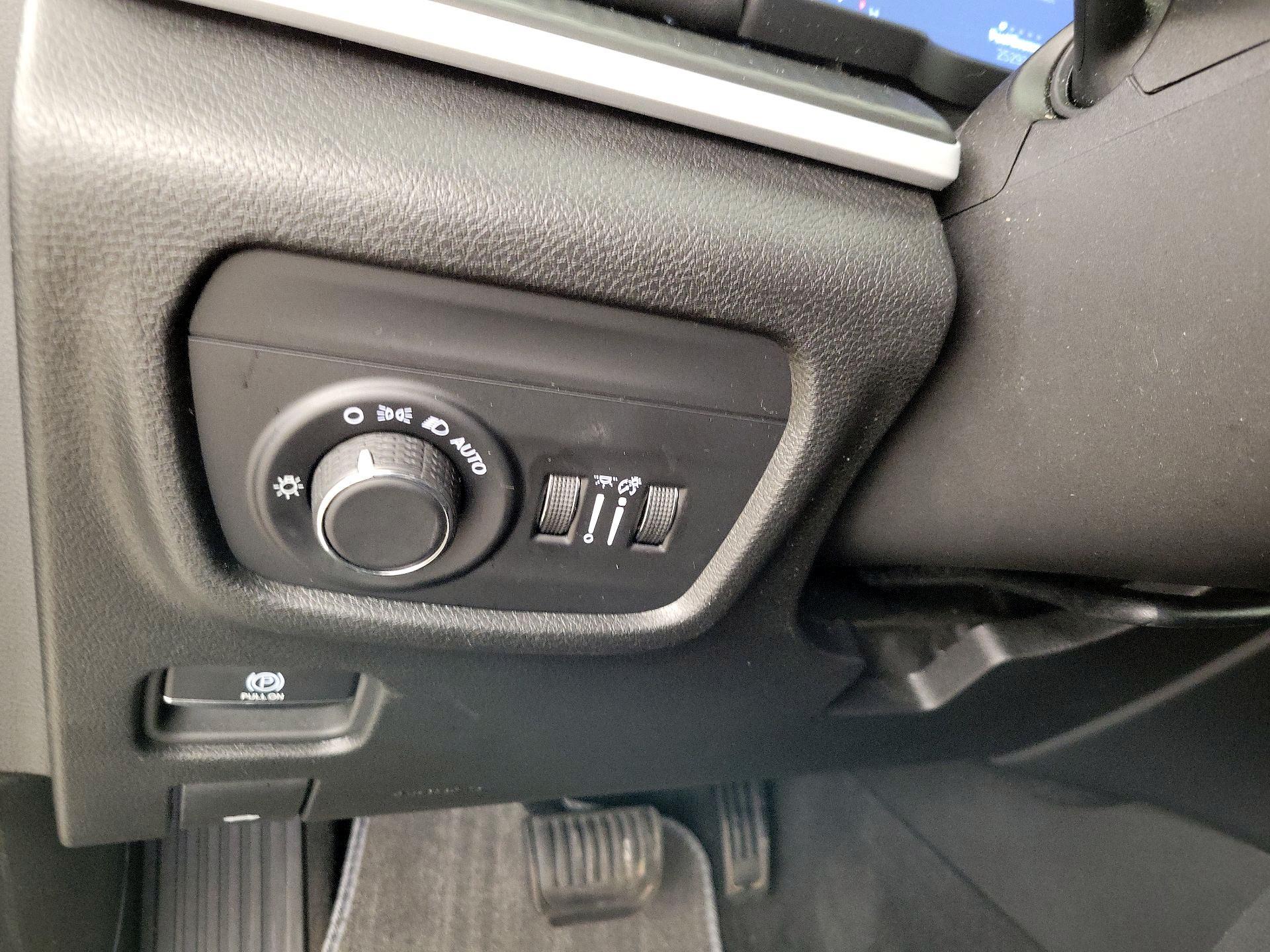 Thumbnail: 2023 Jeep Grand Cherokee - 13