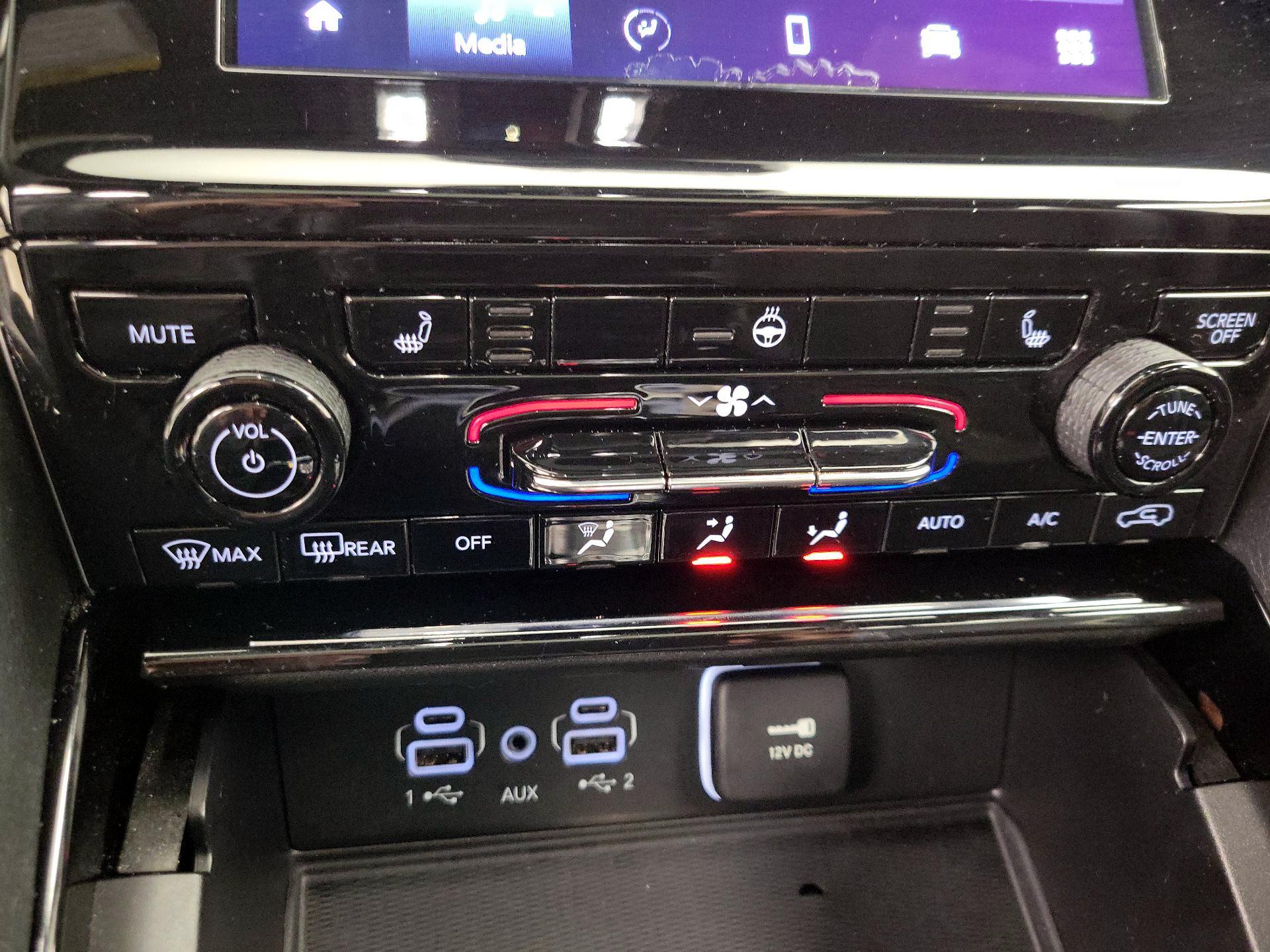 Thumbnail: 2023 Jeep Grand Cherokee - 16