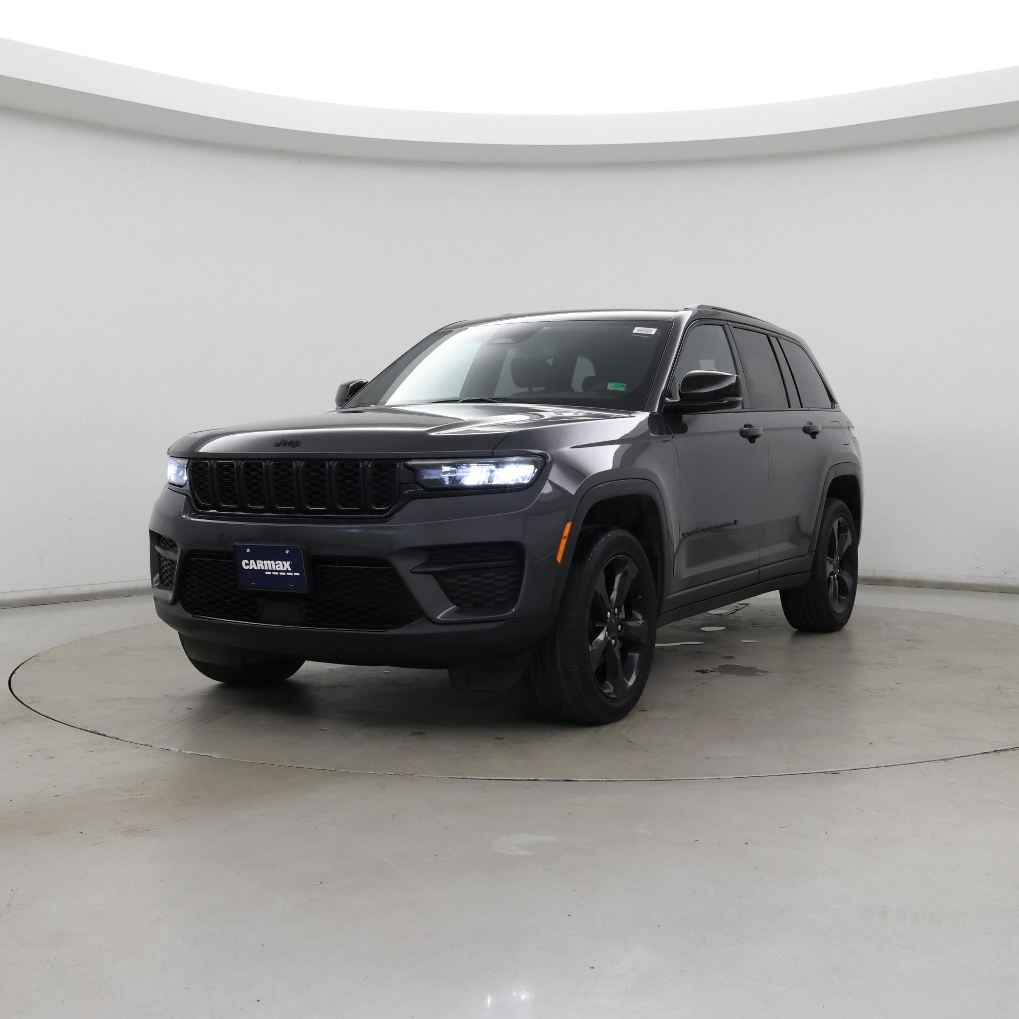Thumbnail: 2023 Jeep Grand Cherokee - 4